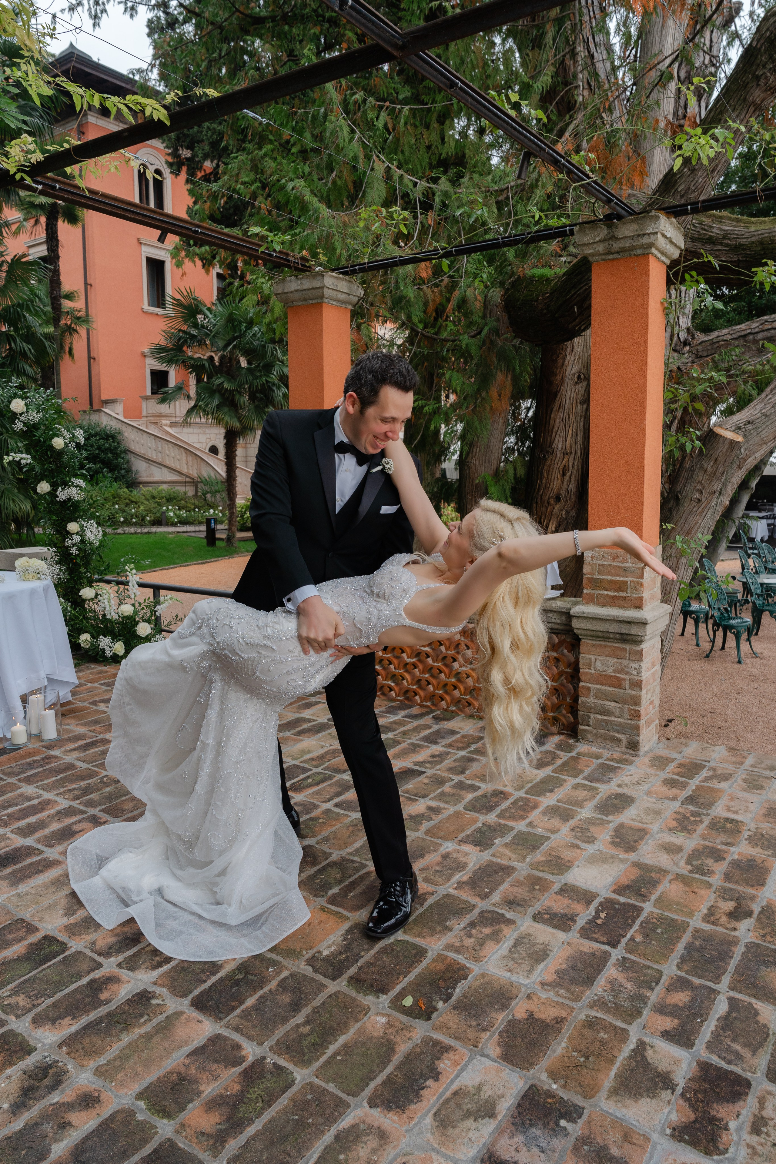 LINDSEY AND ROBERT _LAKE GARDA. PHOTOGRAPHER IN ITALY