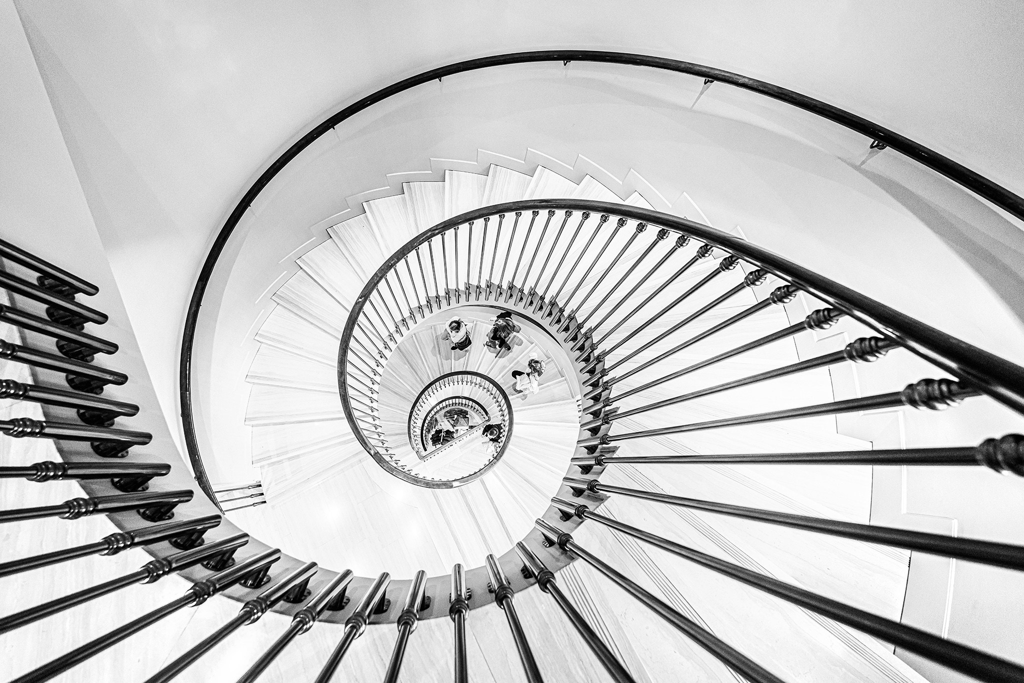 Street and Urban. Photography by Mircea Maieru