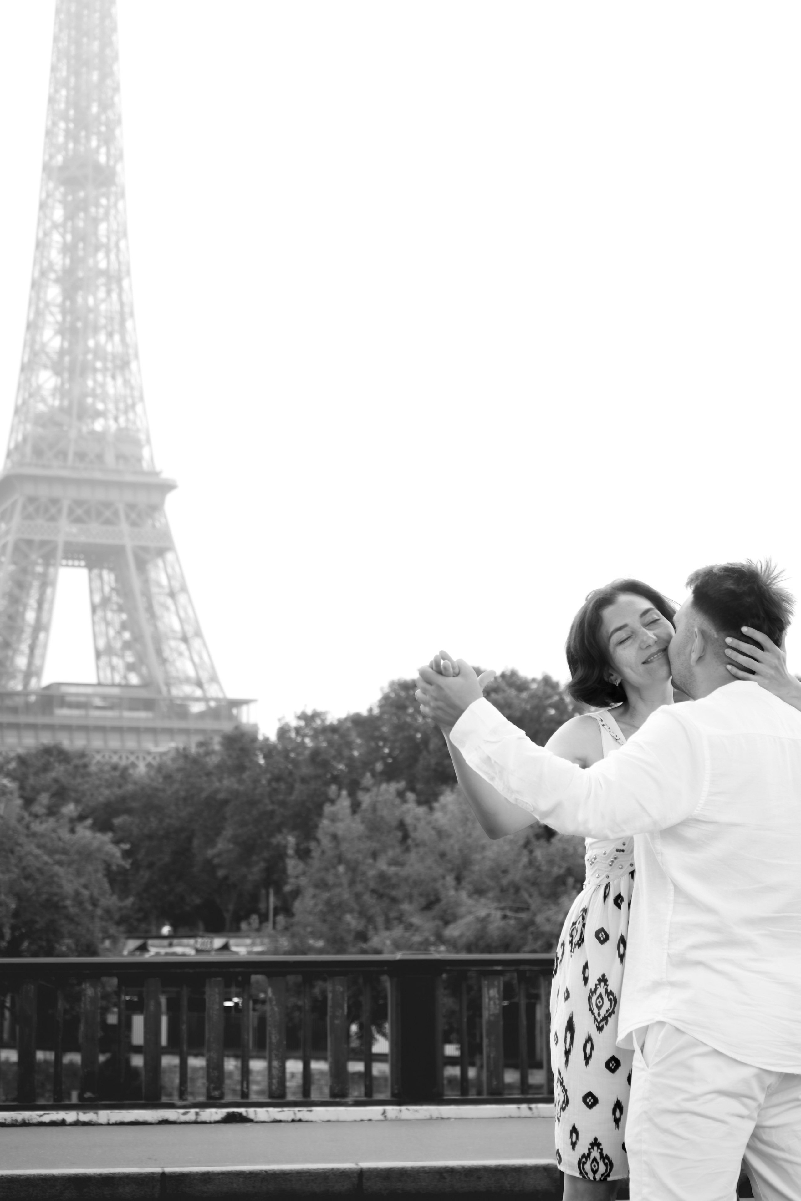 Alfiya’s wedding anniversary in Paris. Photographer in Paris Marina Chaput