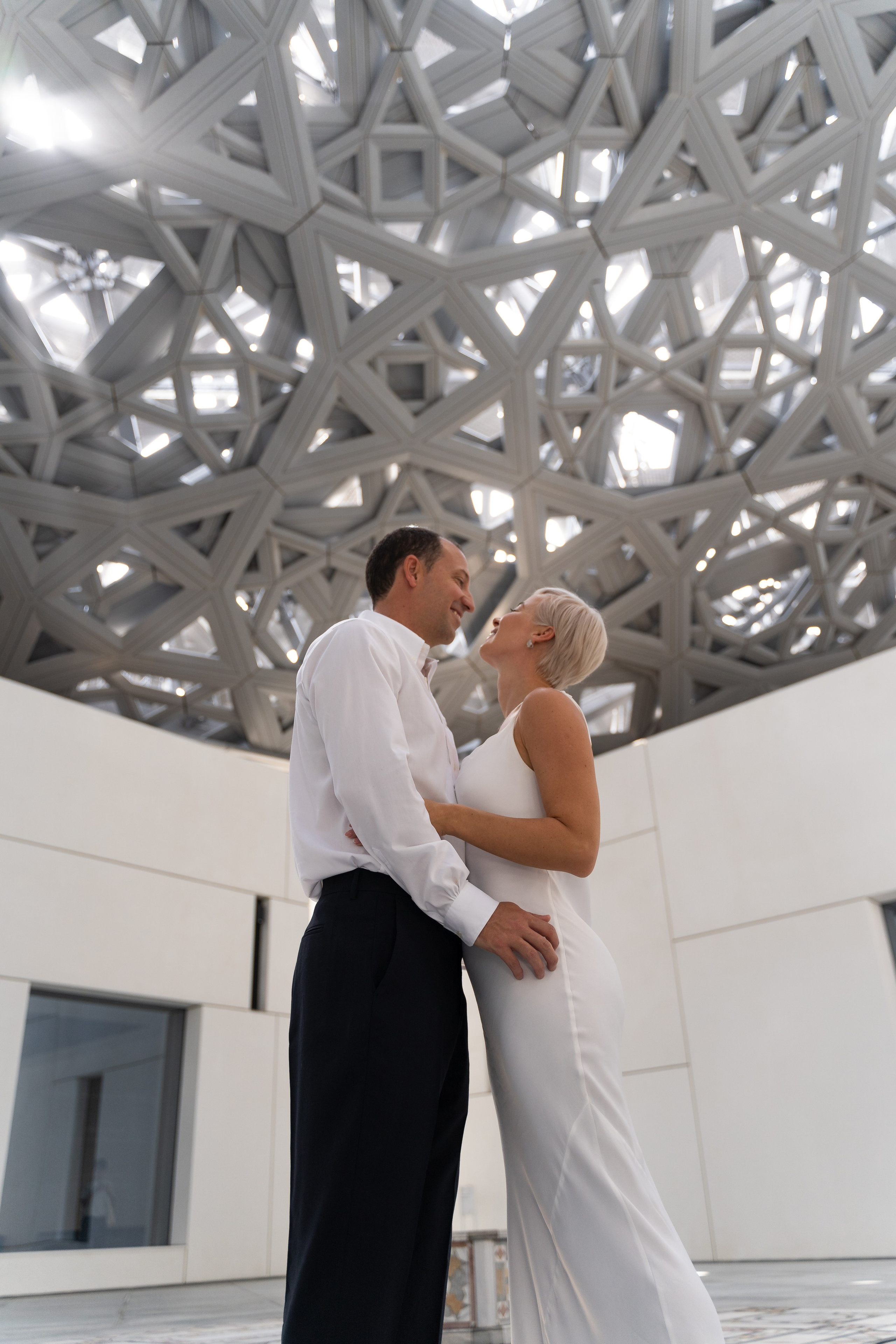 Love story Louvre Abu Dhabi. Фотограф в Абу Даби Марина
