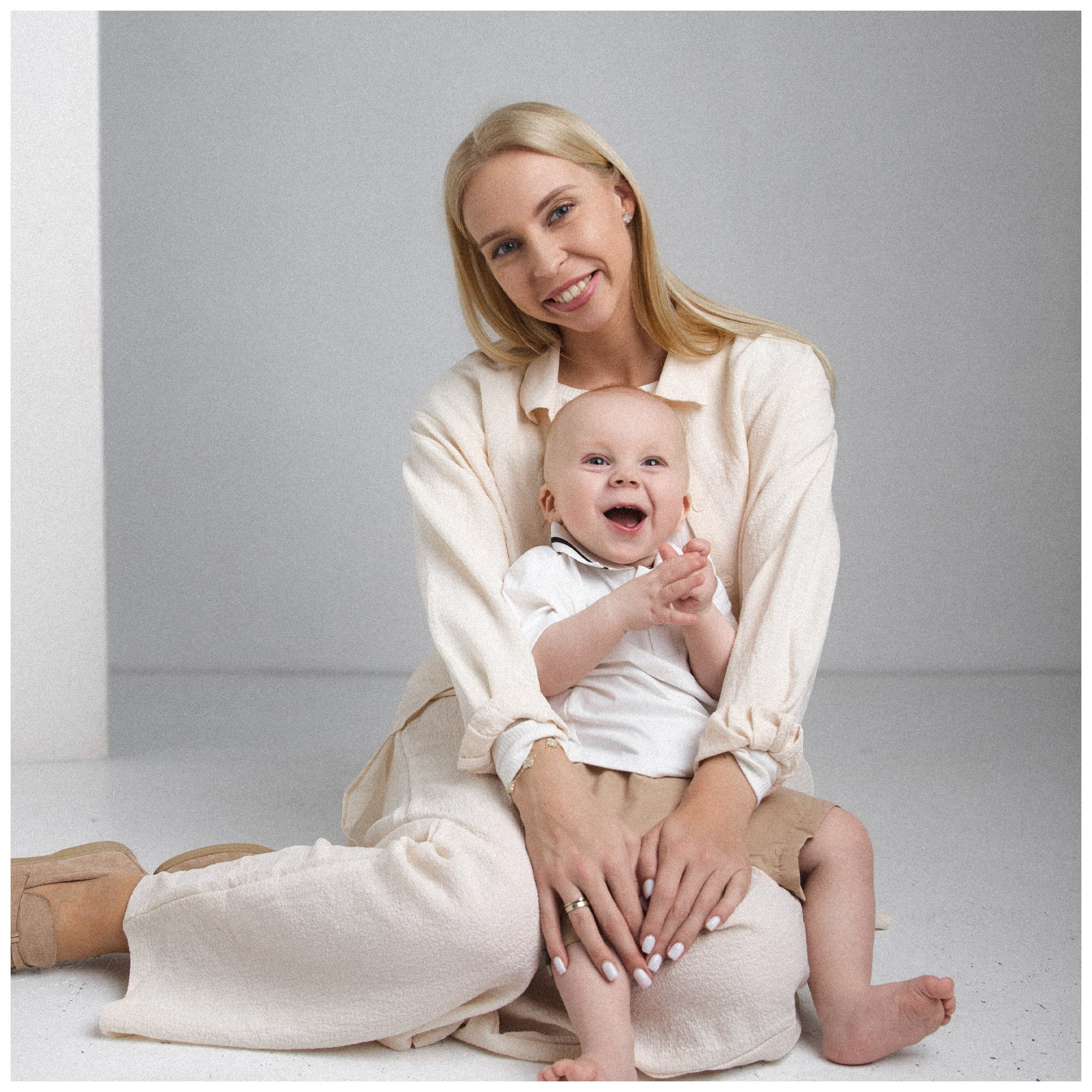 PORTFOLO. Profesionalus fotografas Vilniuje. Asmeninės ir šeimos fotosesijos, vestuvių, krikštynų bei renginių fotografavimas, produktų fotografija