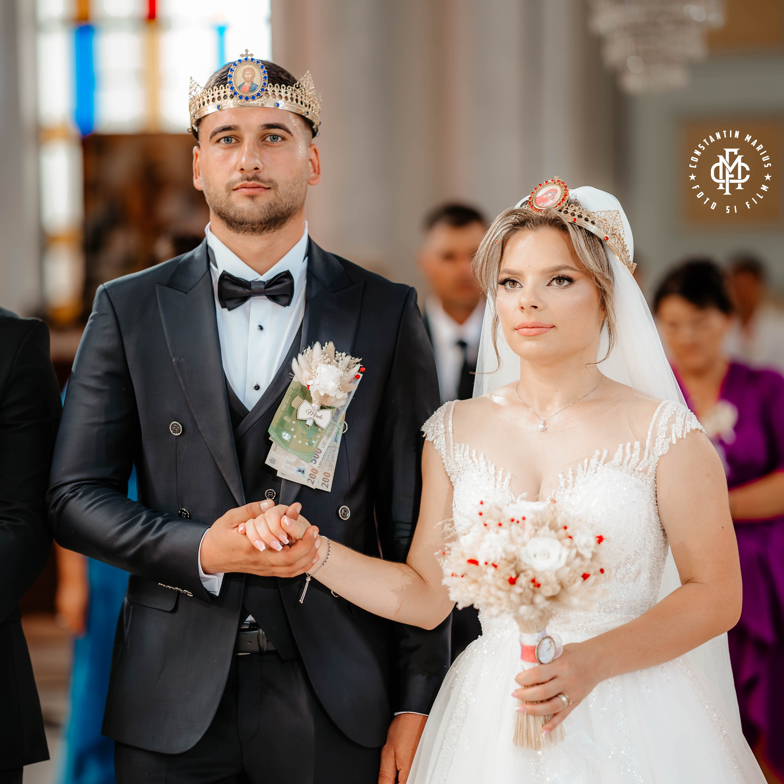 WEDDING PHOTOGRAPHY. DESPRE NOI