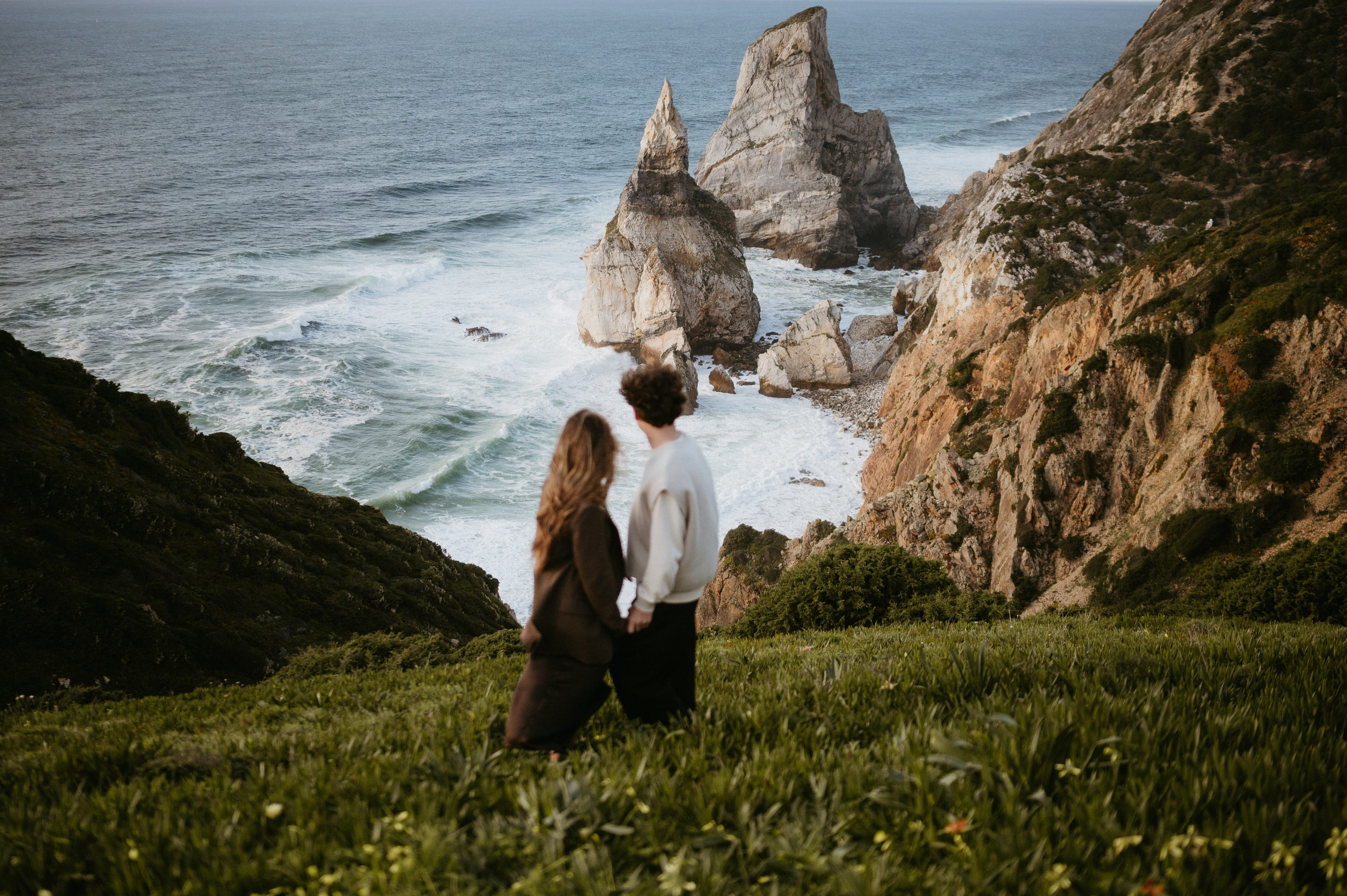 Praia da Ursa – ședință foto de cuplu într-un loc magic din Portugalia. Valentin Melen — wedding photographer