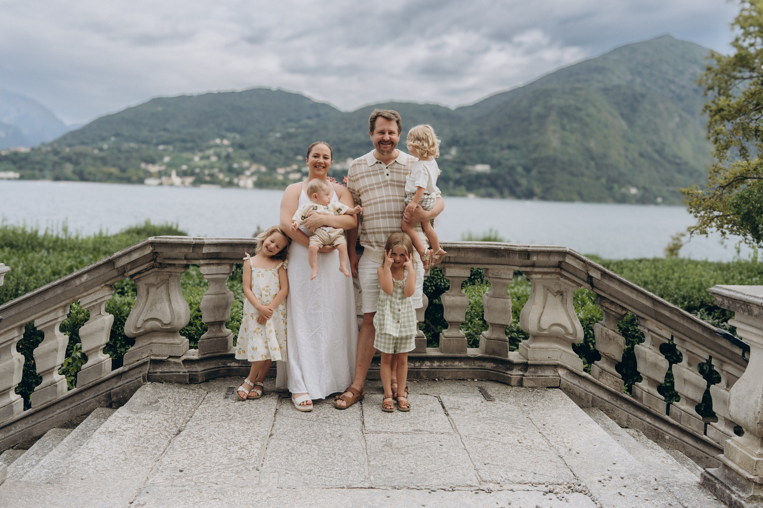 Family moments in Como Lake. PHOTOGRAPHER IN ITALY