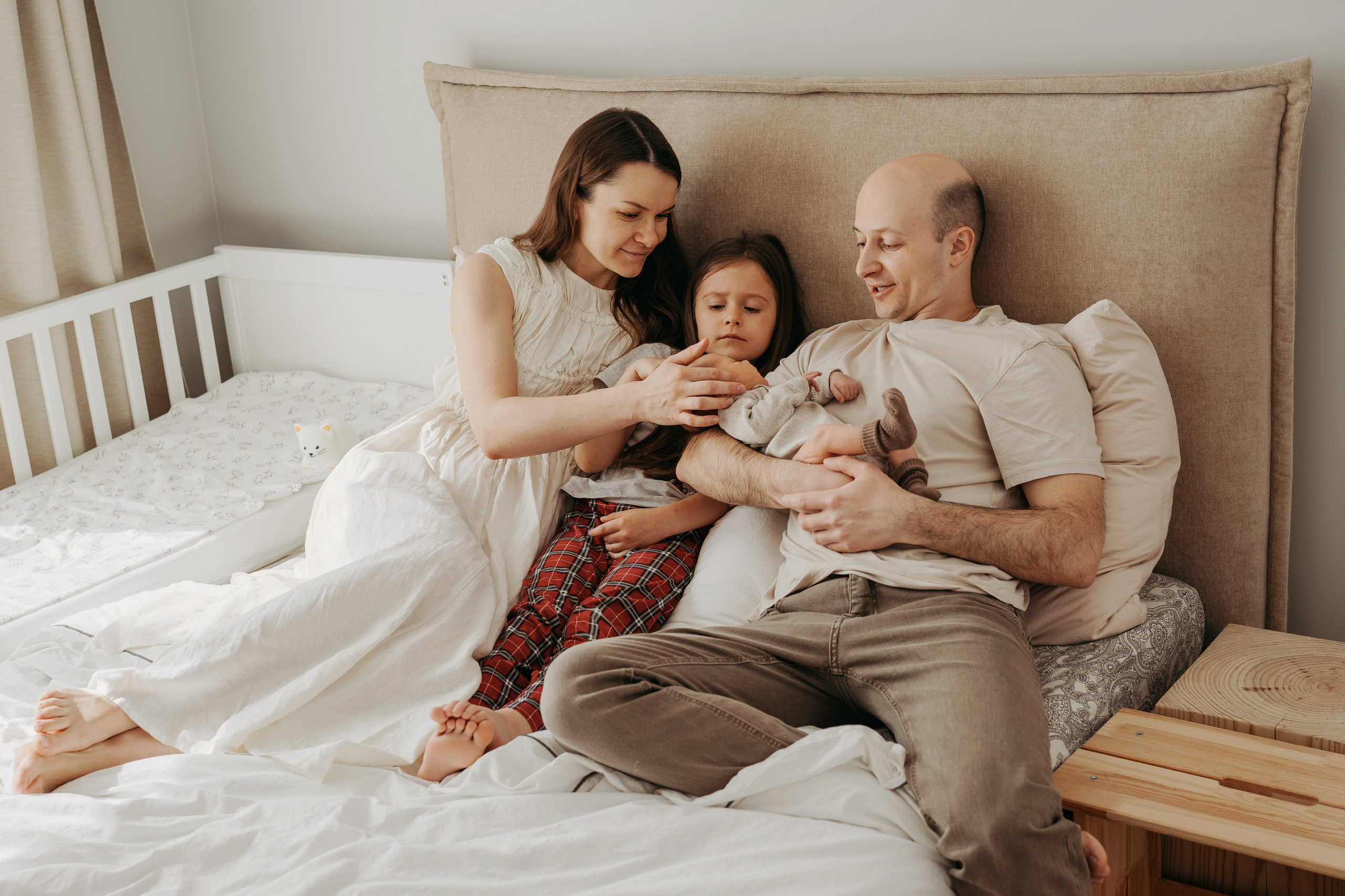 Лео и Соня (10 дней и 5 лет). Фотограф новорожденных и детей первого года Евгения Михалькевич