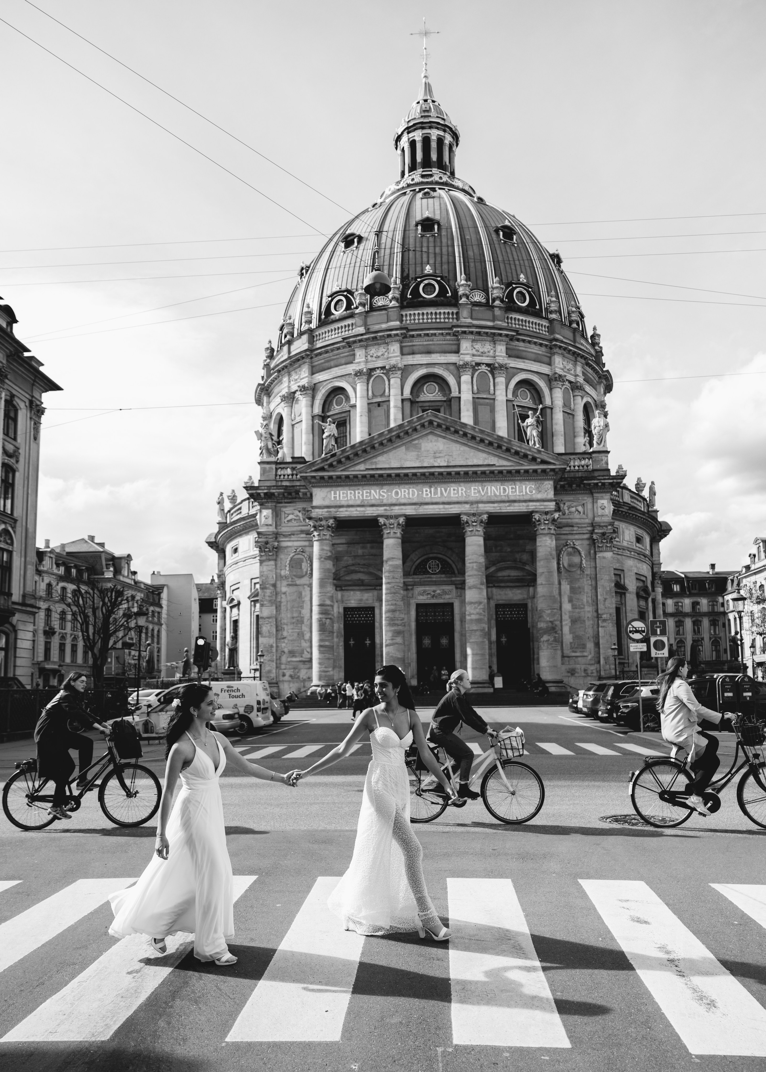 Shai & Batel. Professional wedding photographer in Copenhagen, Denmark — Julia Byron
