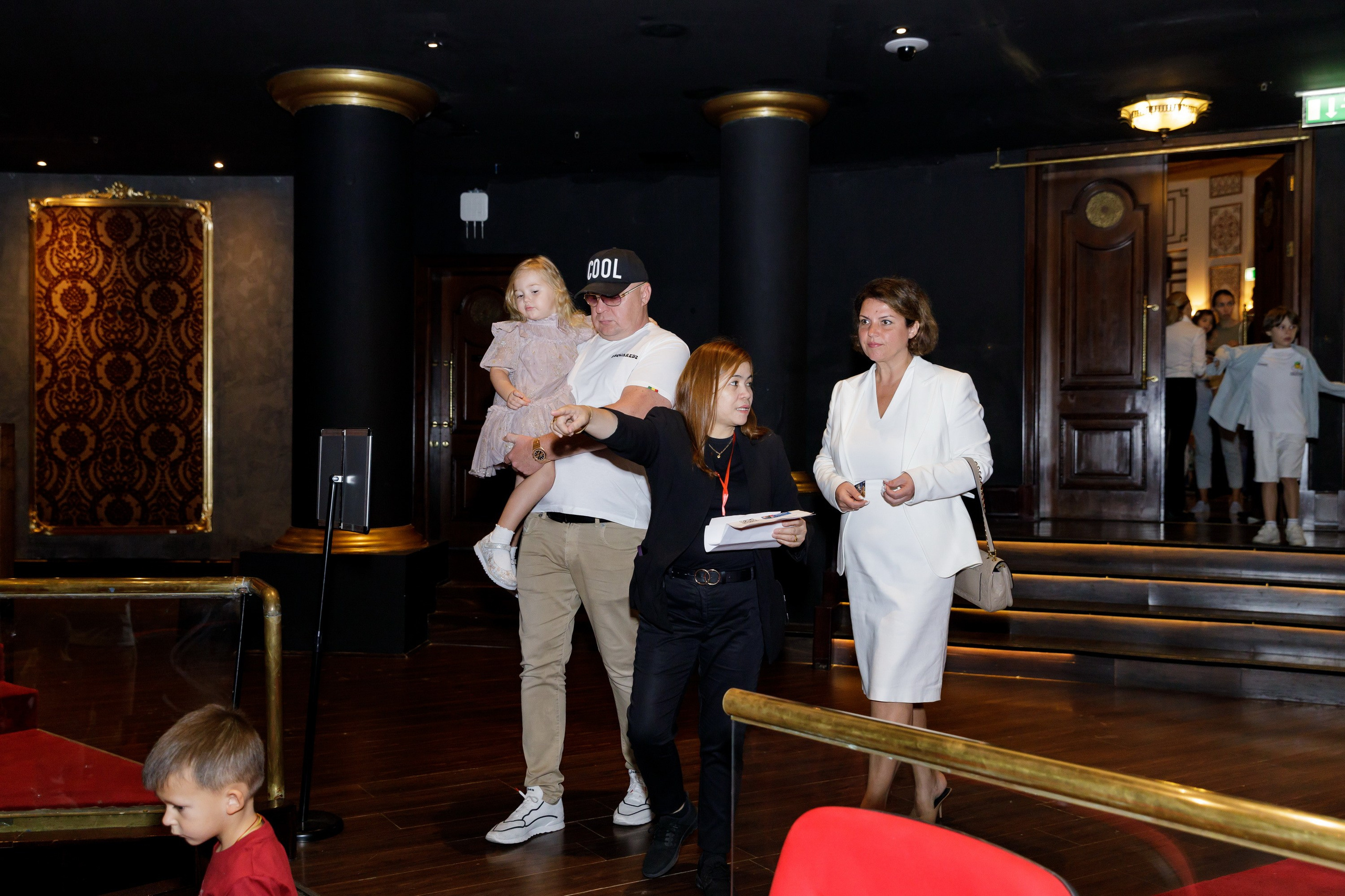 Новогодняя сказка для журнала Русские Эмираты, Дубай 2024. Фотограф Анна Кучерявая | Свадьбы и мероприятия в Дубае