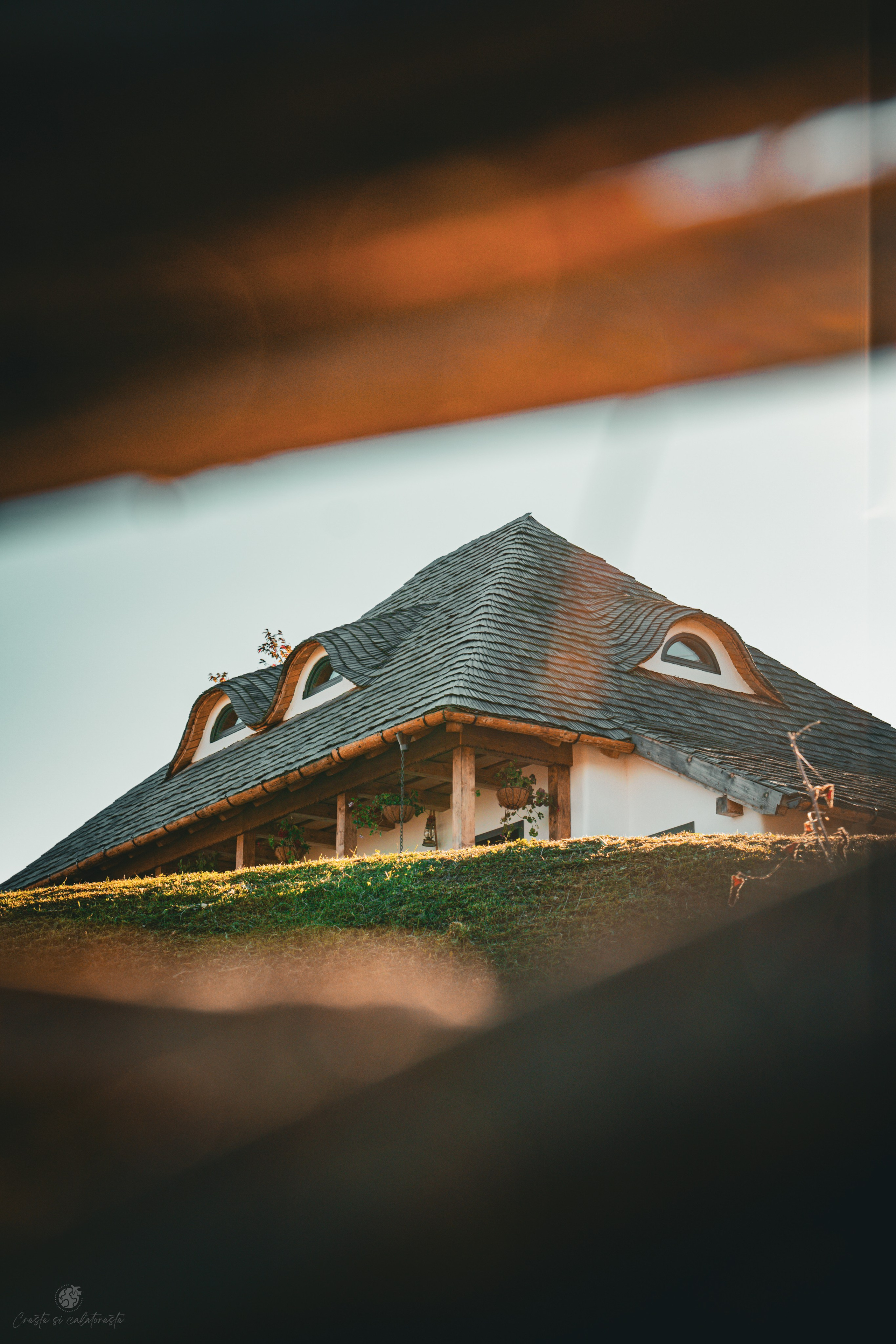 Casa de la Nuci. Creste si calatoreste