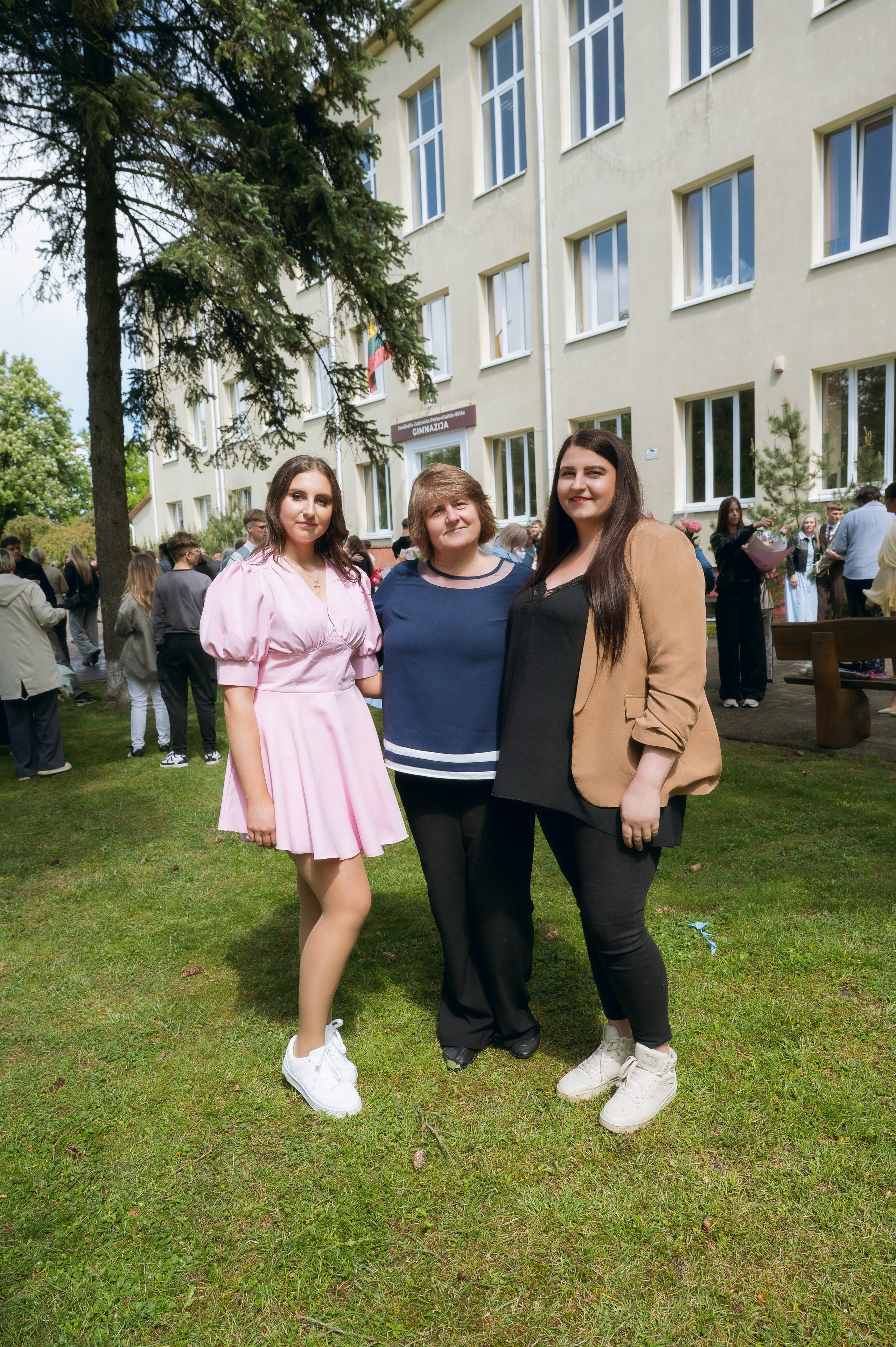 Paskutinis skambutis Joniškėlyje. Vestuvių fotografė Santa Jonuškė | Šiaulių apskritis, Panevėžio apskritis ir visa Lietuva