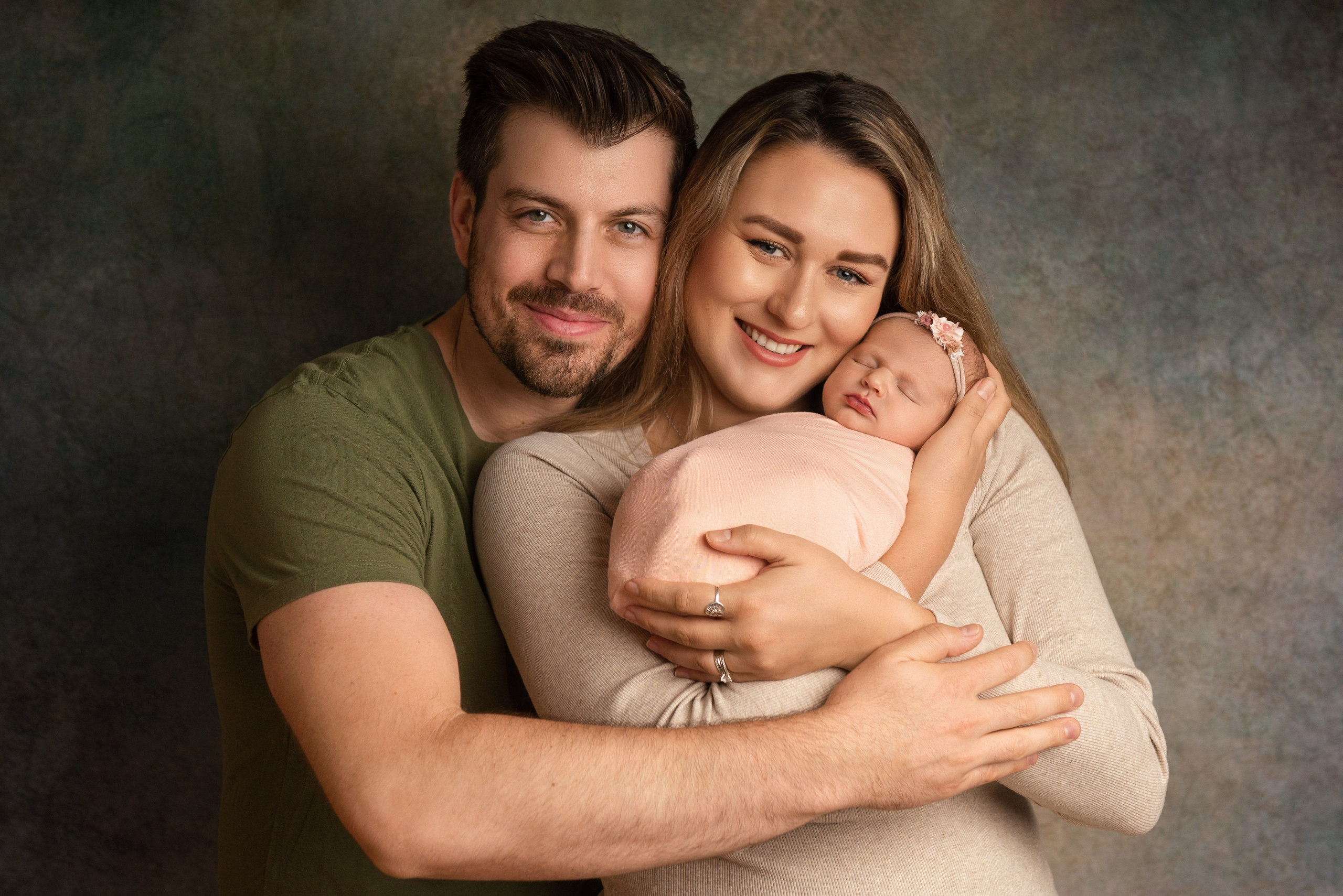 FAMILY / MATERNITY. Ottawa Newborn and Baby Newborn Photographer Elena Helali