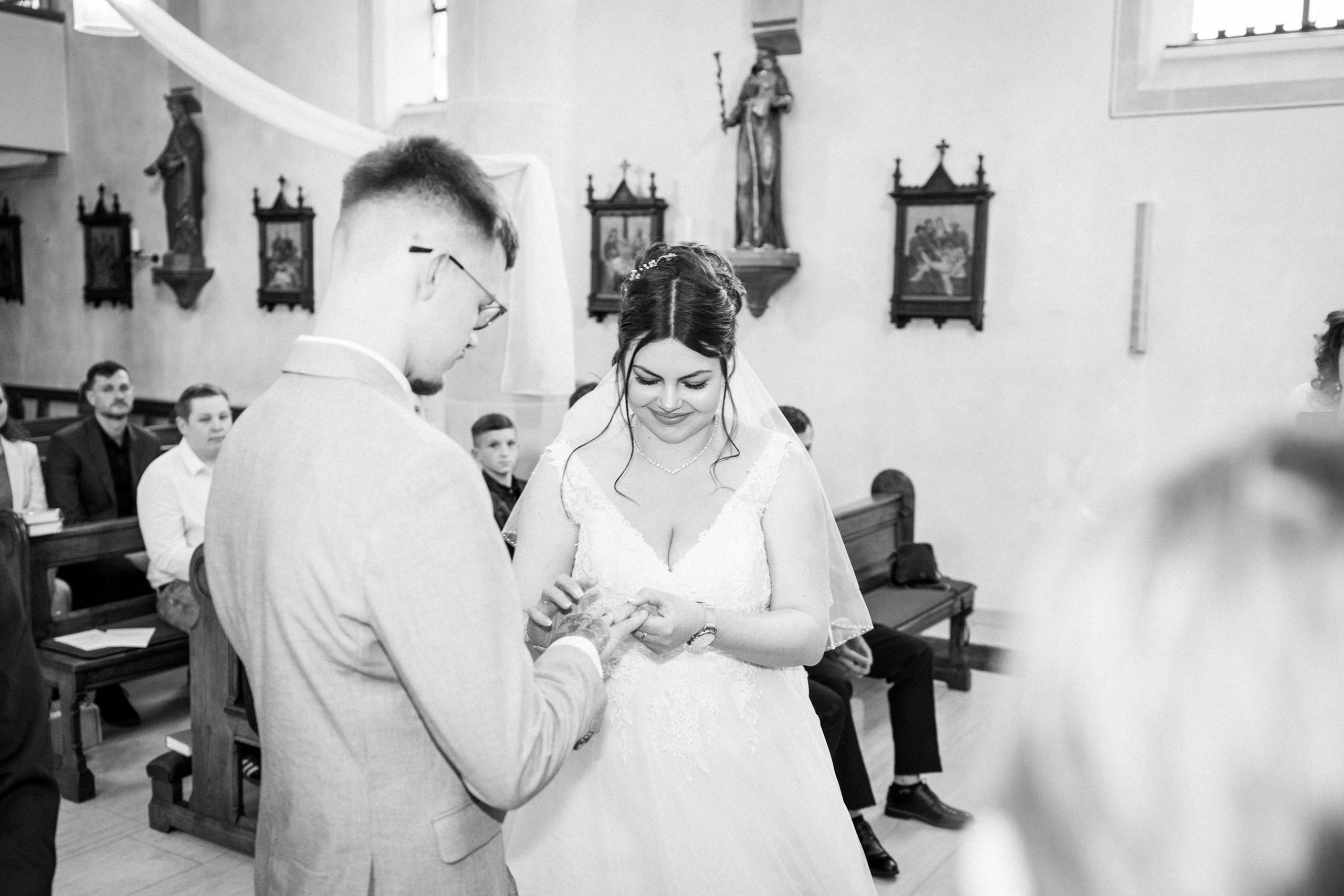 Kirchliche Trauung Salzkoten – Emotionale Hochzeitsfotos & Reportagen. Hochzeitsfotografin in Gütersloh | Authentische Hochzeitsreportagen | TK Photographie