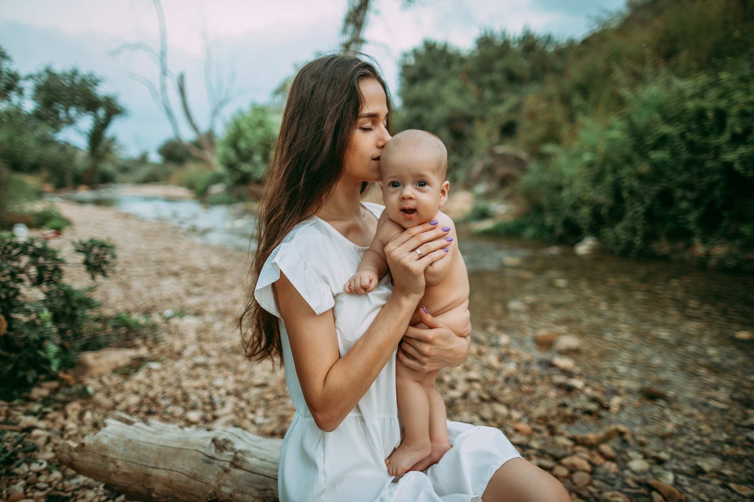Alexandra with David at the river. George TLV — профессиональный фотограф и ретушёр, Израиль / Profession