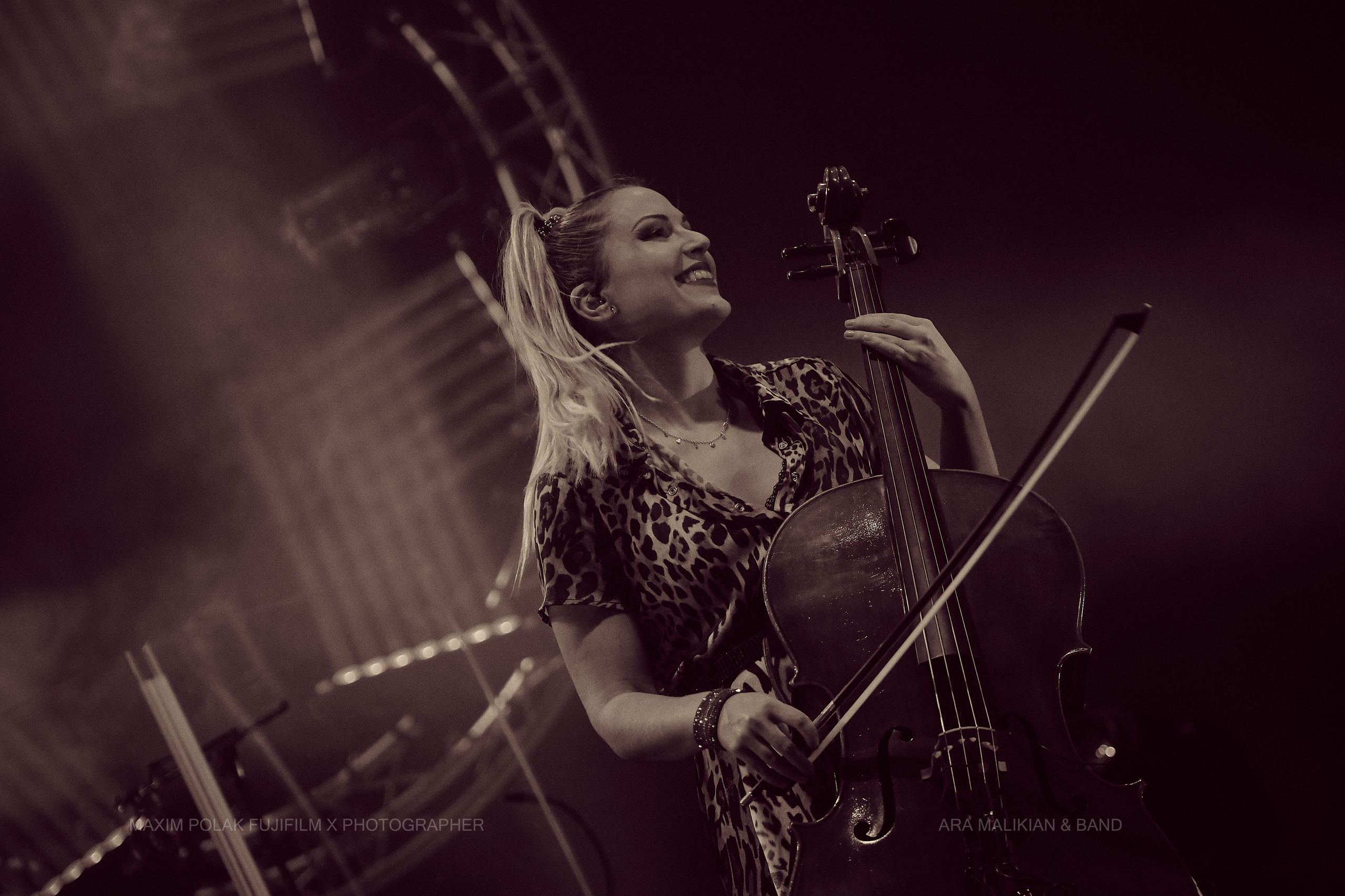 ARA MALIKIAN. Middle East Photo Agency סוכנות צילום המזרח התיכון — צילום מקצועי והדפסת מגנטים לאירועים