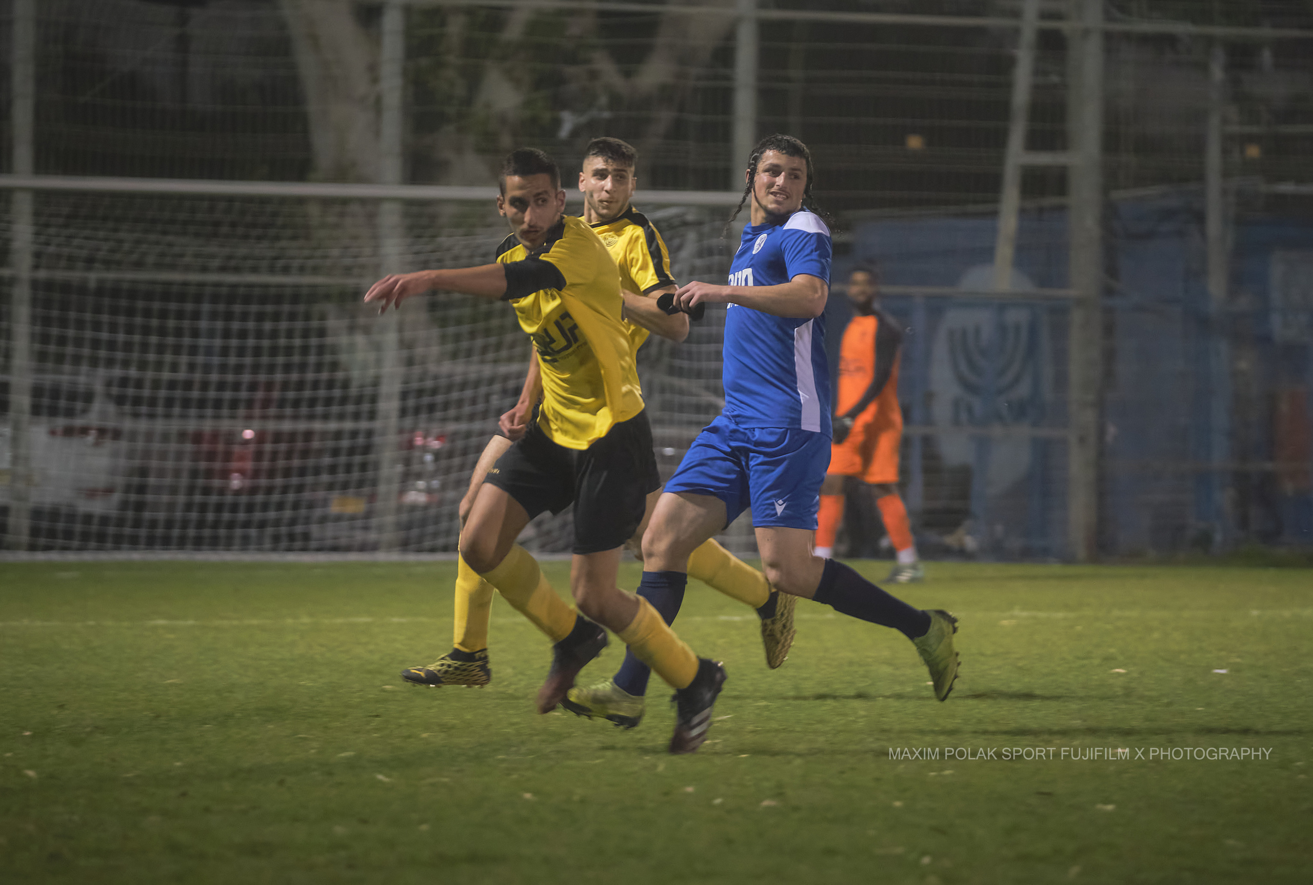 כדורגל. Middle East Photo Agency — Weddings, Bar & Bat Mitzvahs, Brit Milah, Theater, Magnets, Portraits