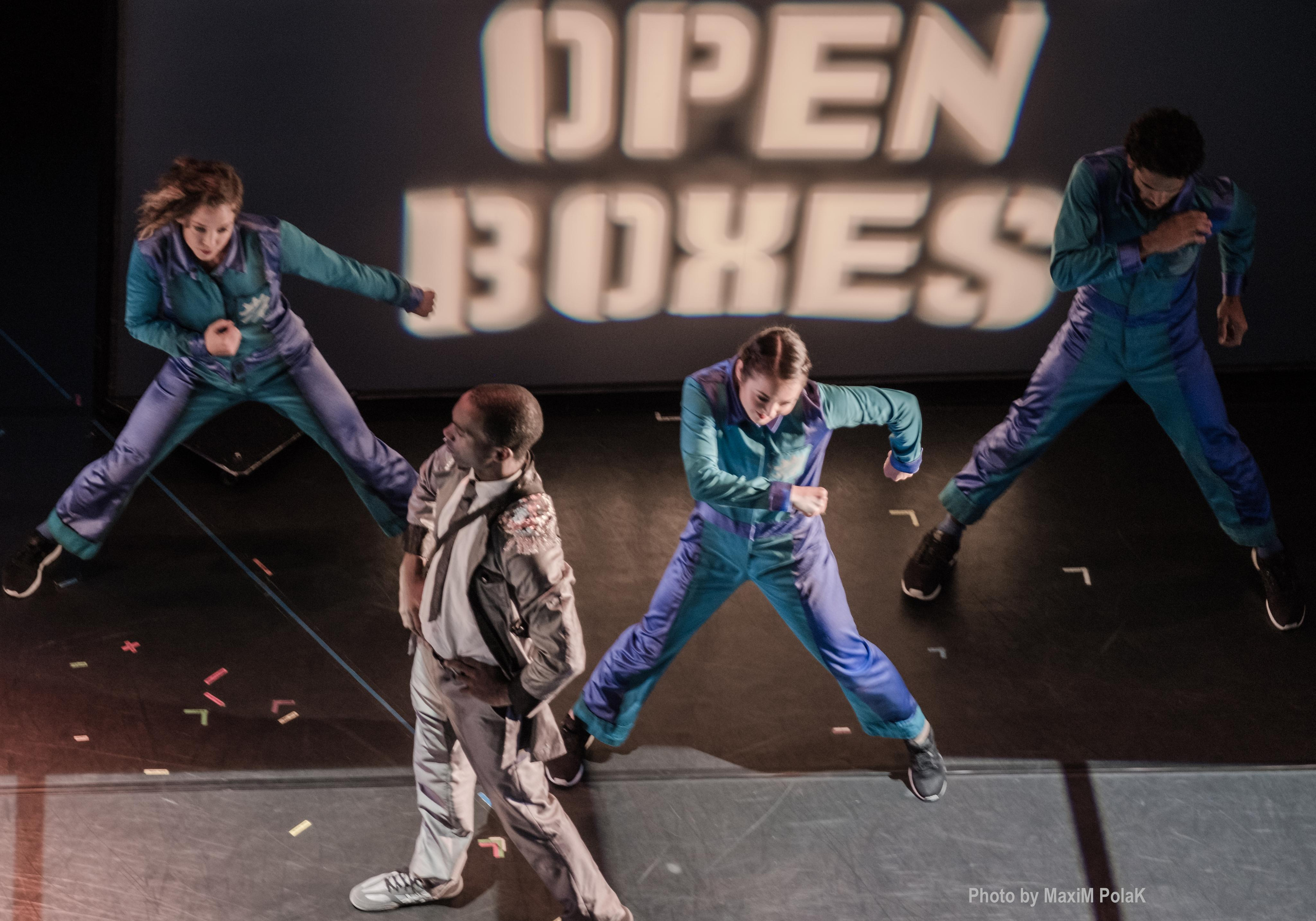 Pilobolus. USA. Middle East Photo Agency — Weddings, Bar & Bat Mitzvahs, Brit Milah, Theater, Magnets, Portraits