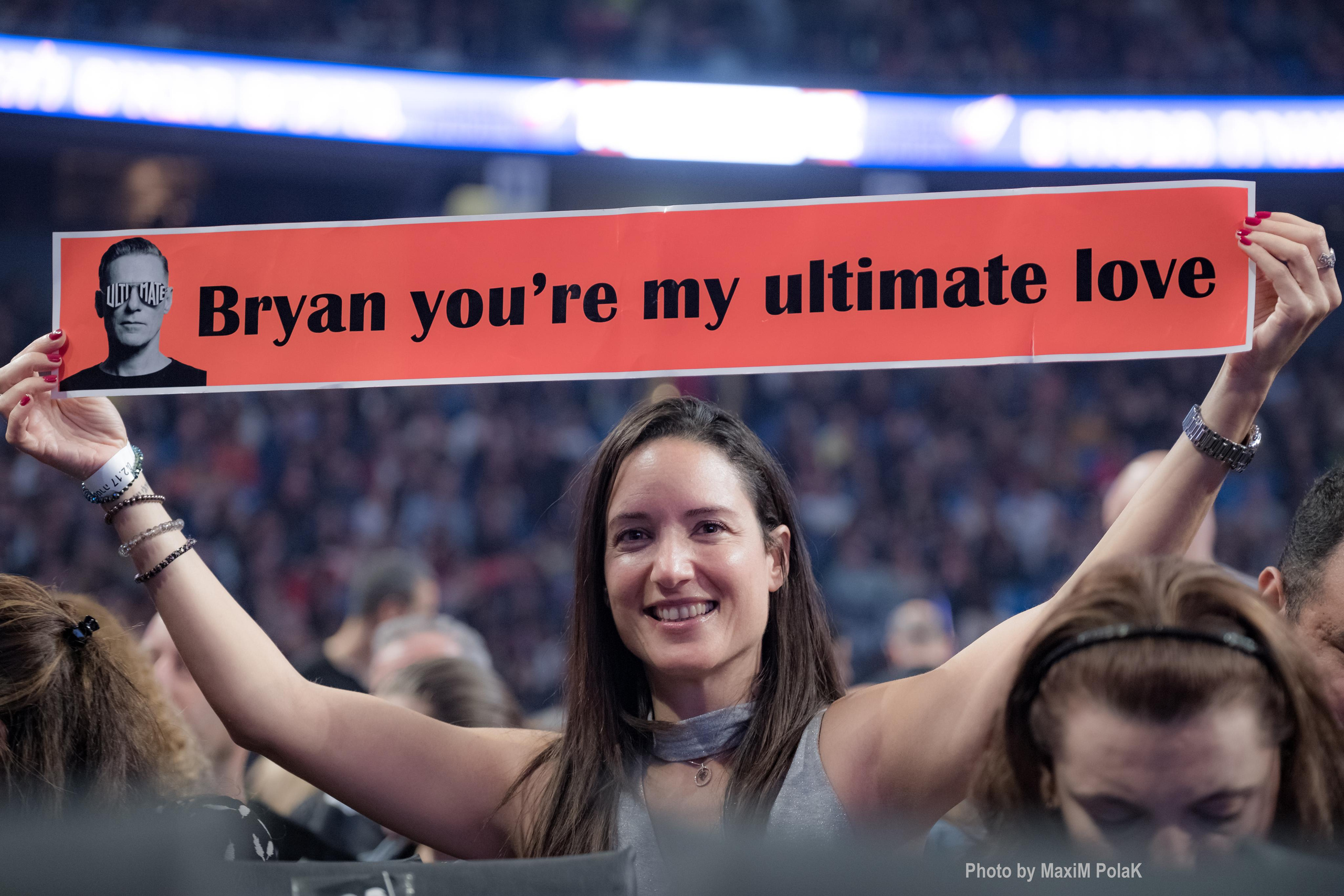 BRYAN ADAMS. Middle East Photo Agency סוכנות צילום המזרח התיכון — צילום מקצועי והדפסת מגנטים לאירועים