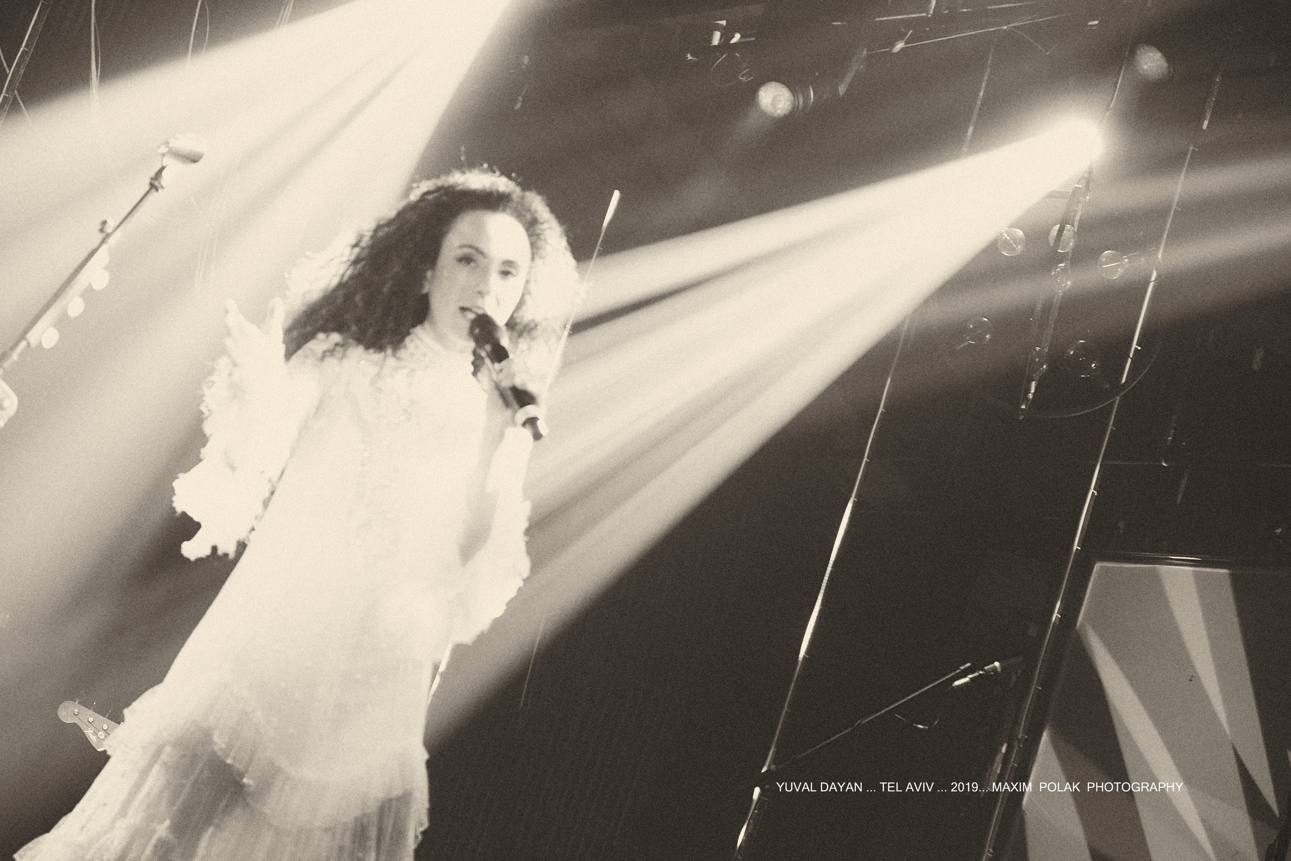 YUVAL DAYAN. Middle East Photo Agency סוכנות צילום המזרח התיכון — צילום מקצועי והדפסת מגנטים לאירועים