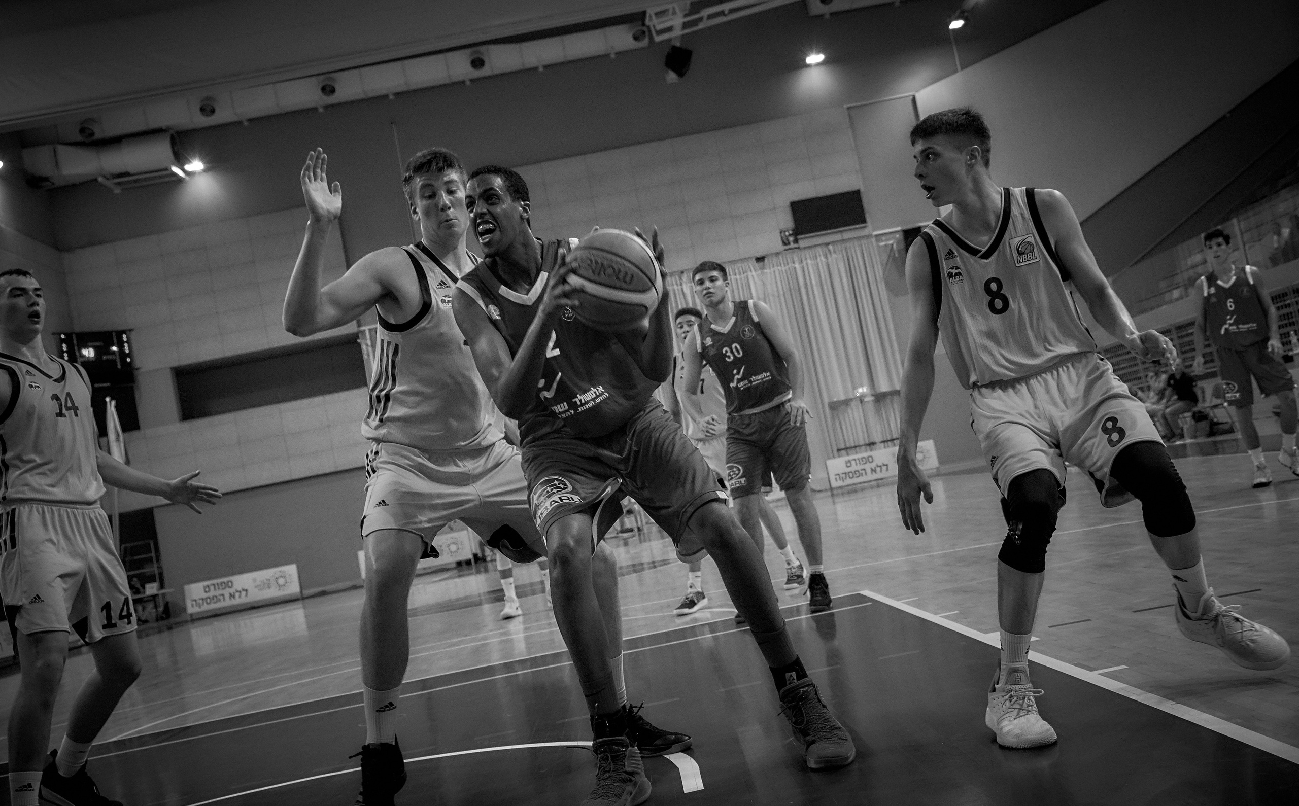 U-19 International Basketball Tournament. Middle East Photo Agency סוכנות צילום המזרח התיכון — צילום מקצועי והדפסת מגנטים לאירועים