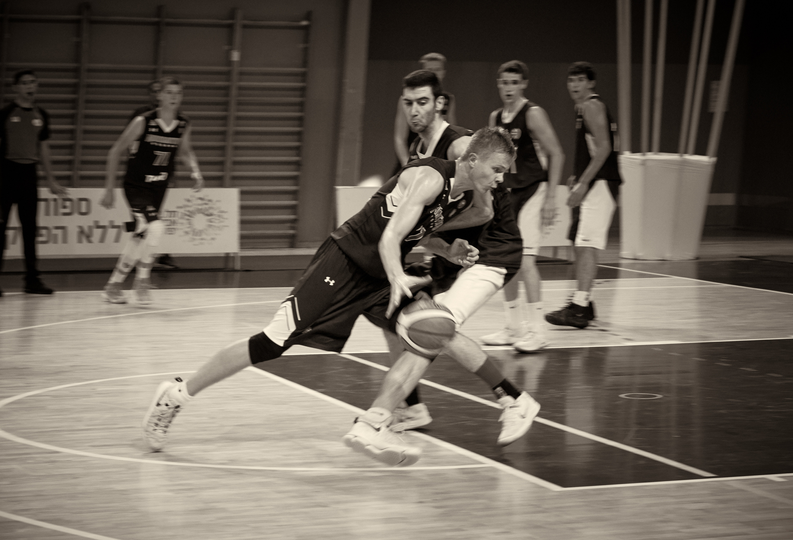 U-19 International Basketball Tournament. Middle East Photo Agency סוכנות צילום המזרח התיכון — צילום מקצועי והדפסת מגנטים לאירועים