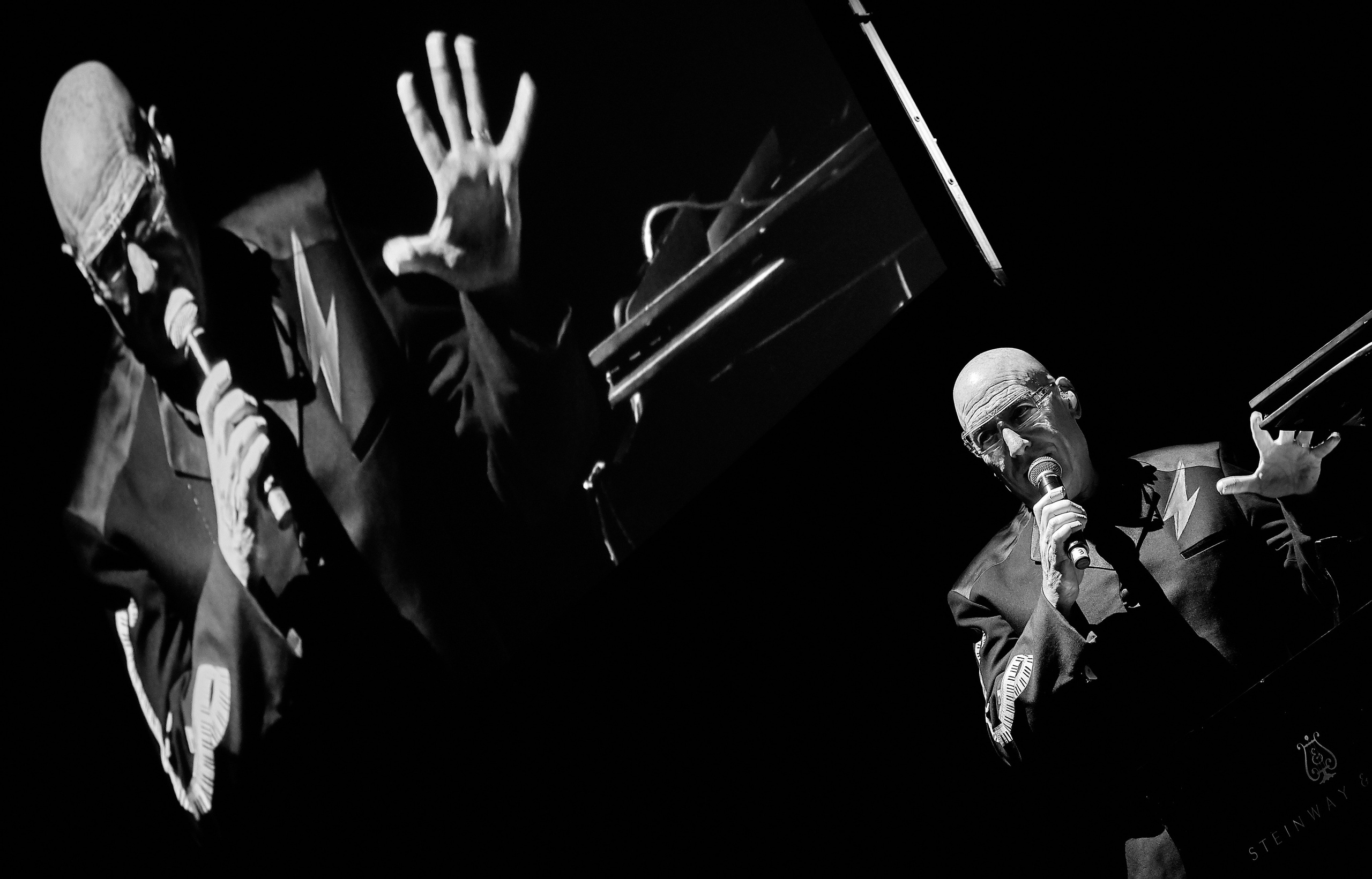 David Bowie and friends… World Tour. Middle East Photo Agency — Свадьбы, Бар и Бат-мицва, Брит, Театр, Магниты, Портреты