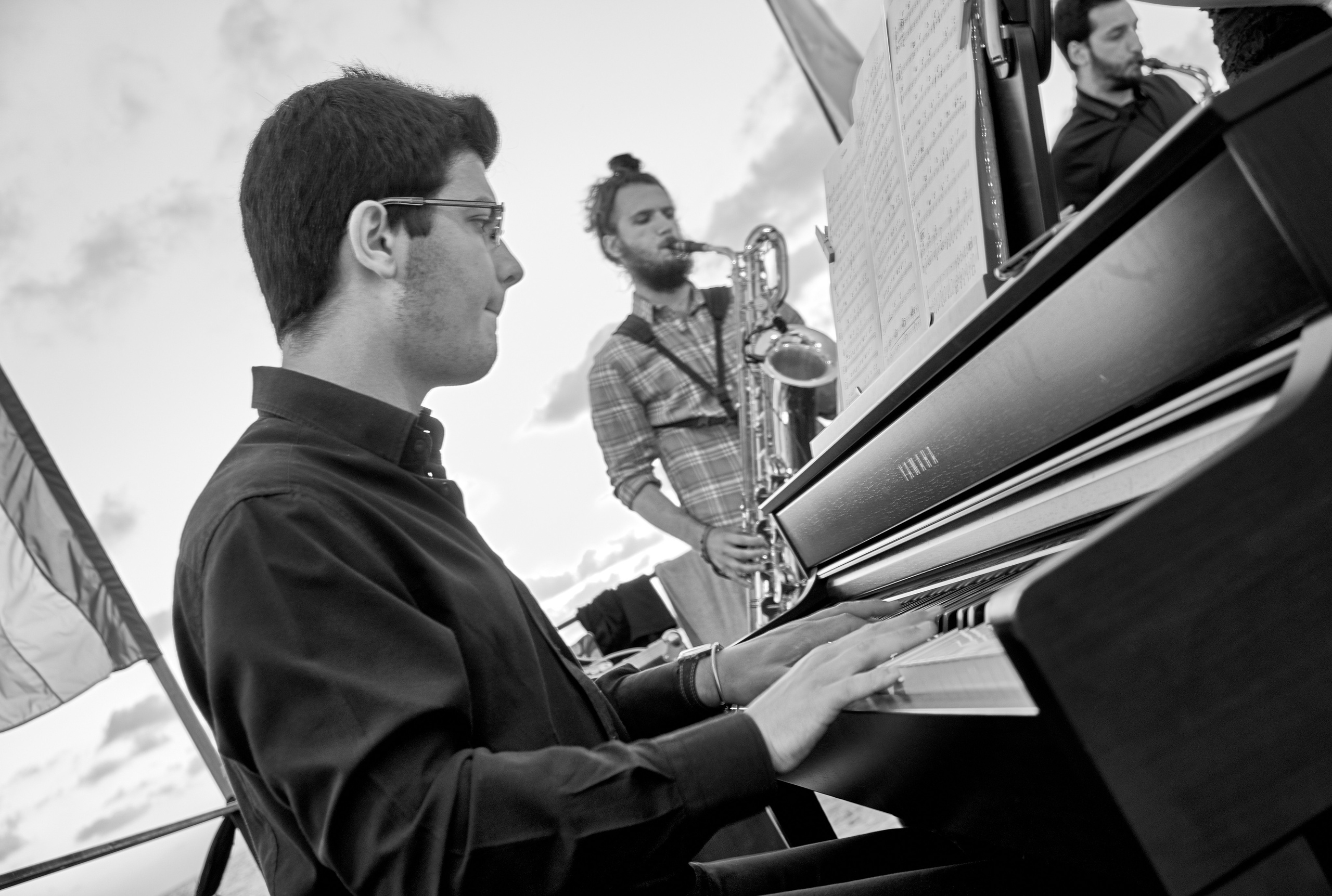 Middle East Photo Agency סוכנות צילום המזרח התיכון — צילום מקצועי והדפסת מגנטים לאירועים