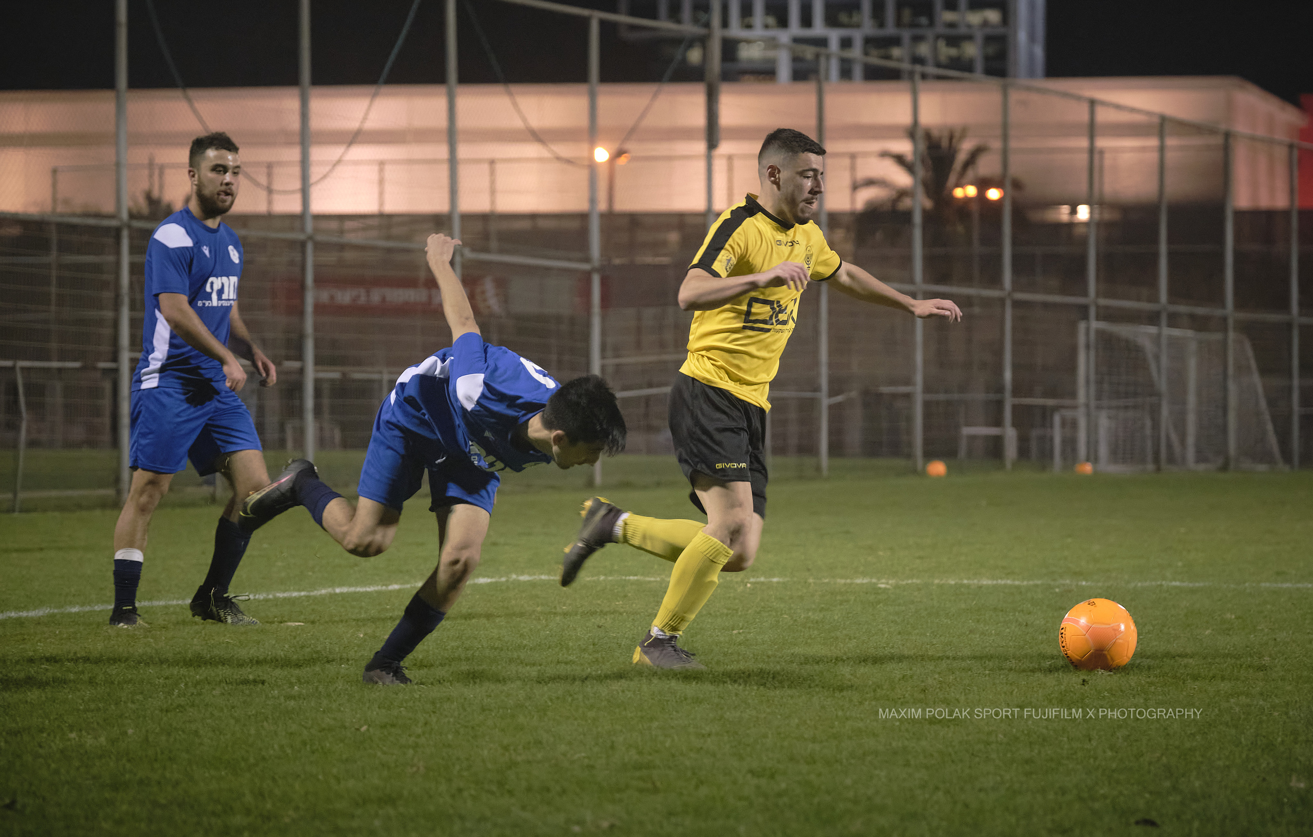 כדורגל. Middle East Photo Agency — Weddings, Bar & Bat Mitzvahs, Brit Milah, Theater, Magnets, Portraits