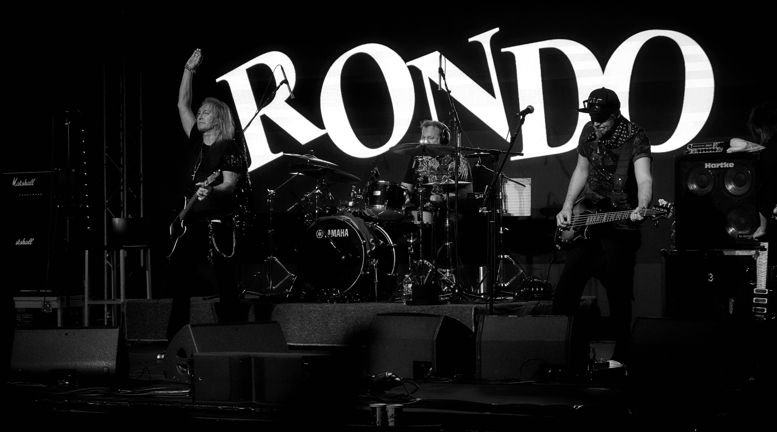 Alexander Ivanov and RONDO. Middle East Photo Agency — Свадьбы, Бар и Бат-мицва, Брит, Театр, Магниты, Портреты