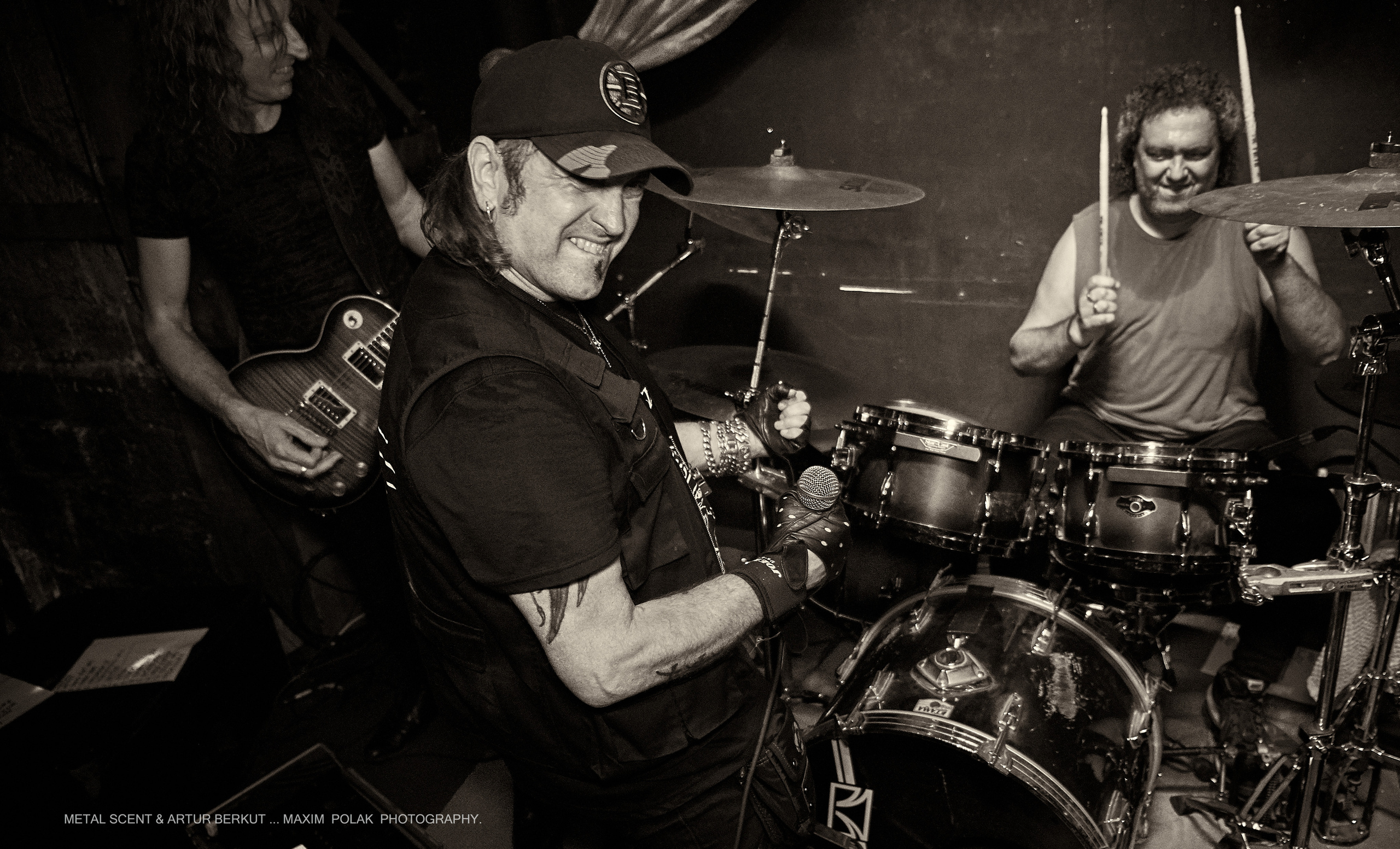 Artur Bercut Show in Haifa. Middle East Photo Agency — Weddings, Bar & Bat Mitzvahs, Brit Milah, Theater, Magnets, Portraits