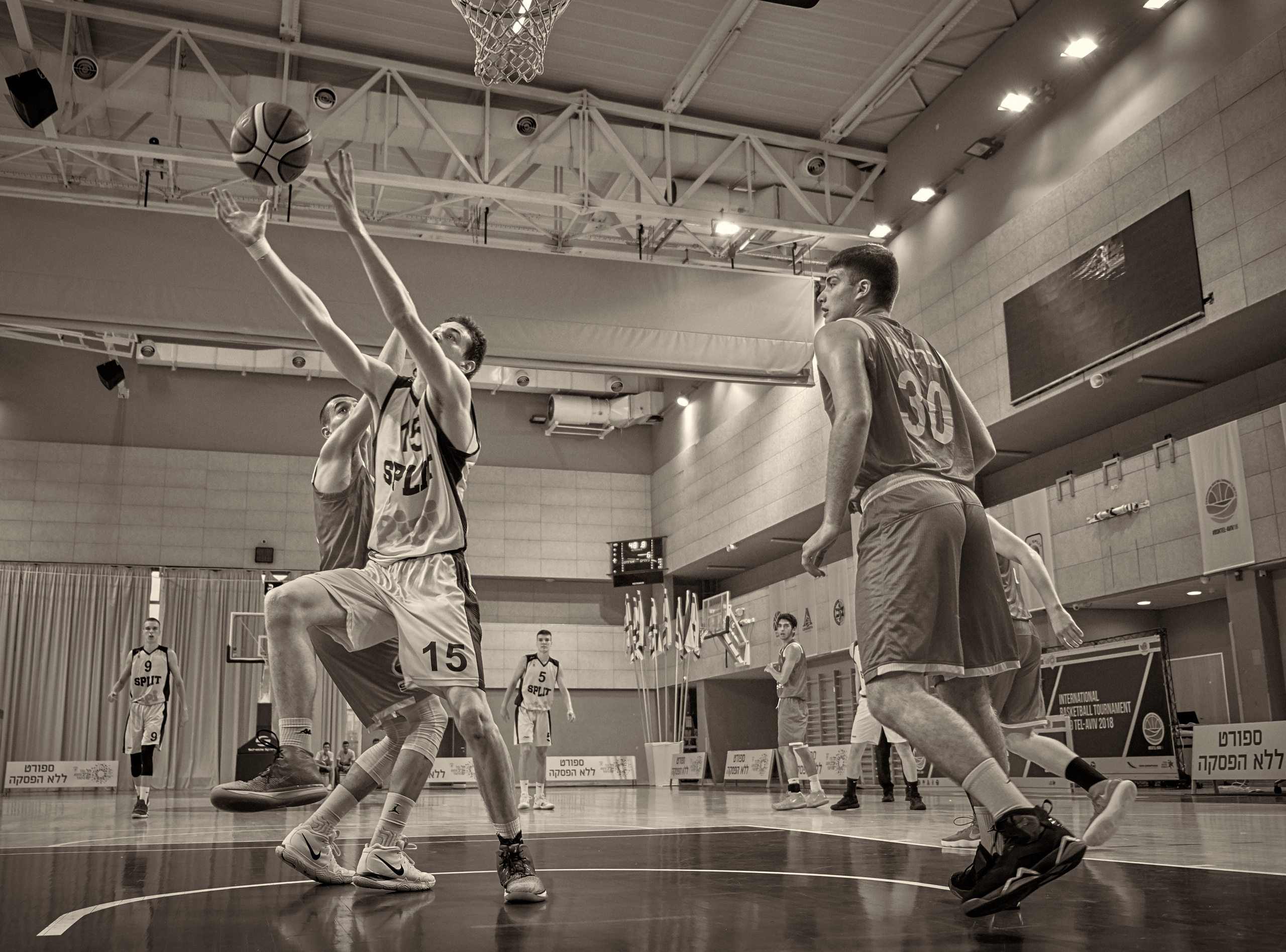 U-19 International Basketball Tournament. Middle East Photo Agency סוכנות צילום המזרח התיכון — צילום מקצועי והדפסת מגנטים לאירועים