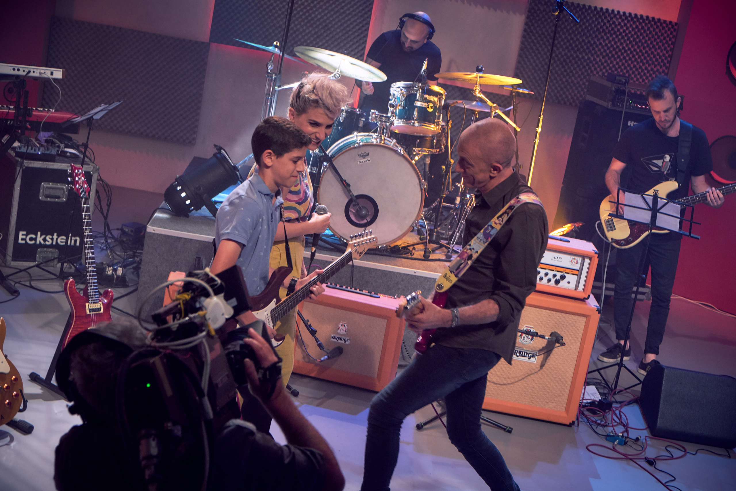 TV Hinuhit 2. Middle East Photo Agency סוכנות צילום המזרח התיכון — צילום מקצועי והדפסת מגנטים לאירועים