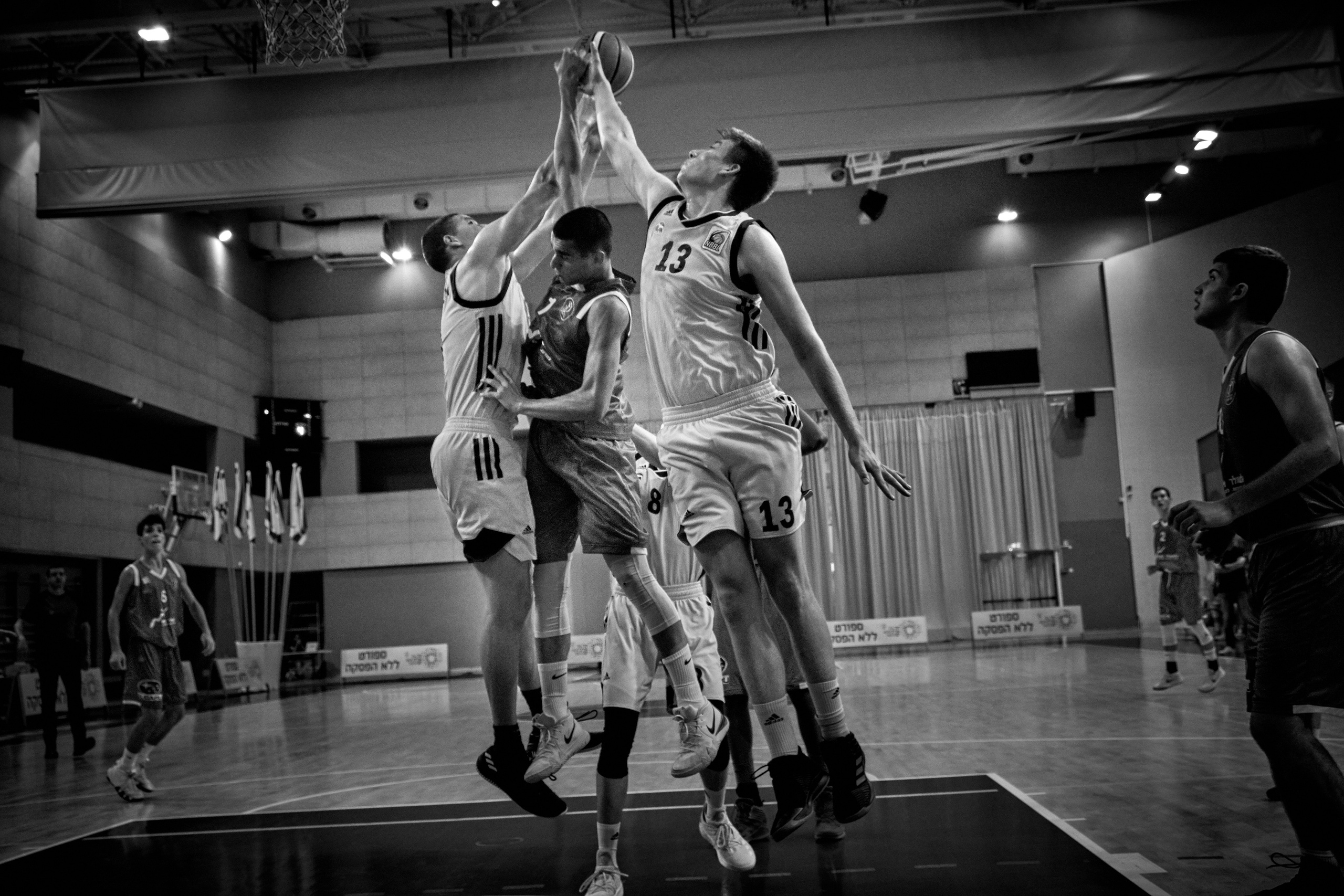 U-19 International Basketball Tournament. Middle East Photo Agency סוכנות צילום המזרח התיכון — צילום מקצועי והדפסת מגנטים לאירועים