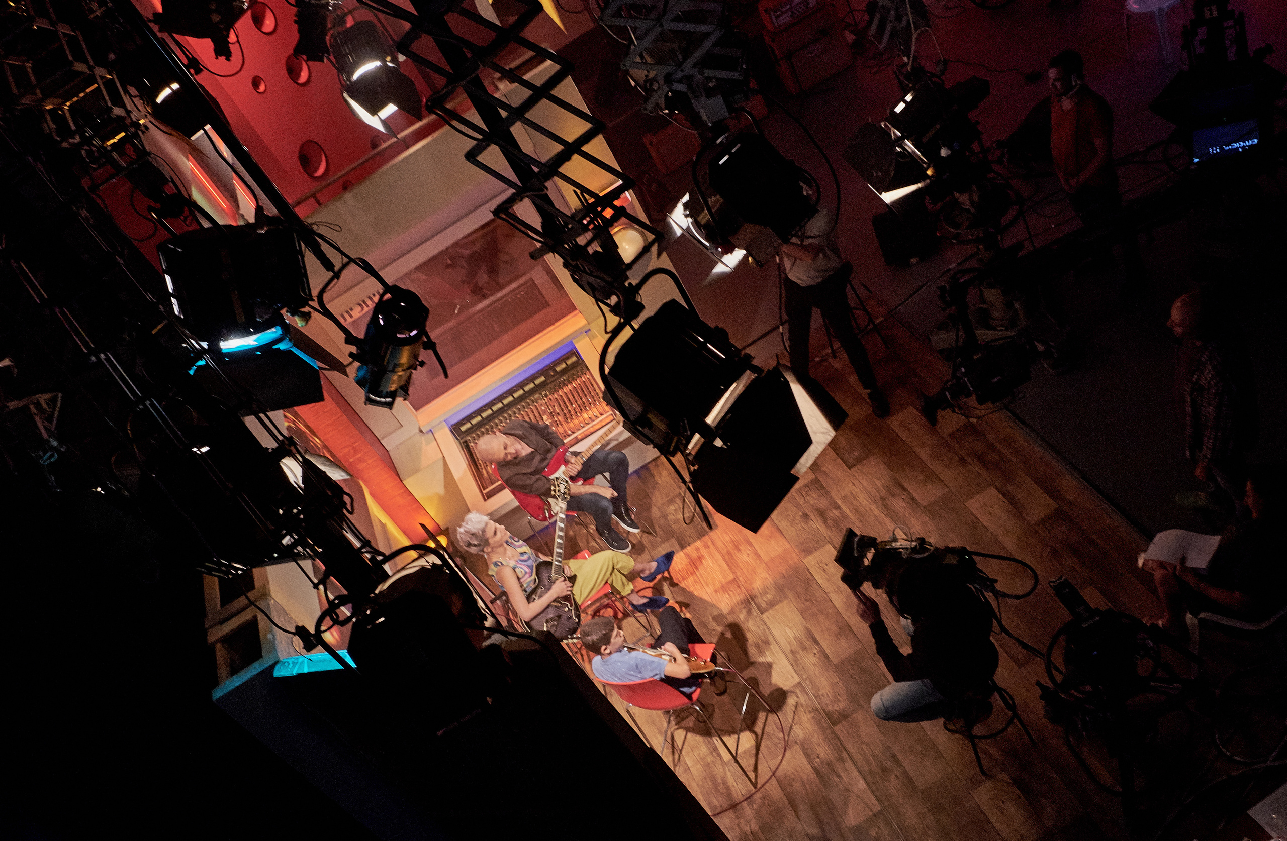 TV Hinuhit 2. Middle East Photo Agency סוכנות צילום המזרח התיכון — צילום מקצועי והדפסת מגנטים לאירועים