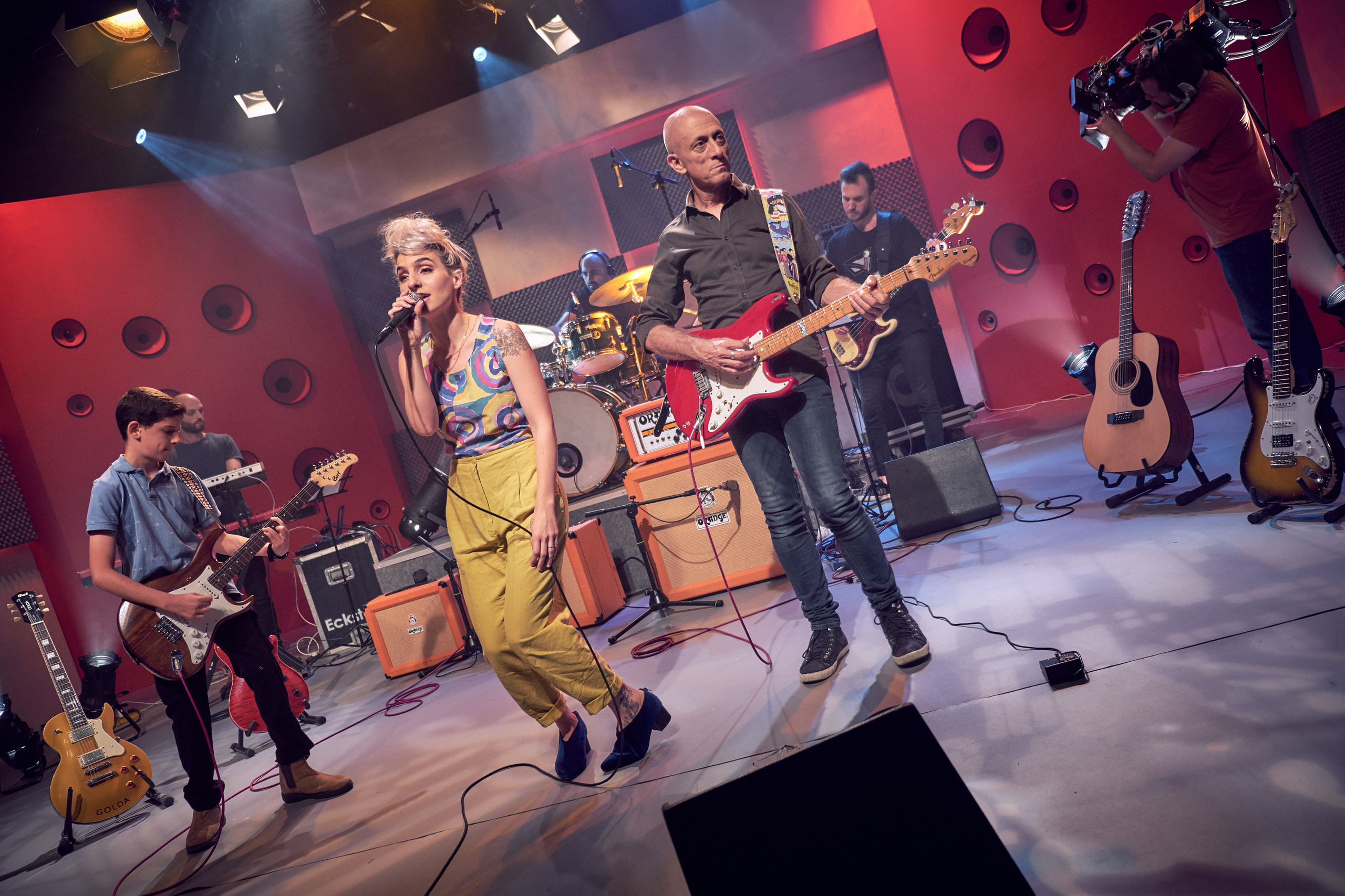 TV Hinuhit 2. Middle East Photo Agency סוכנות צילום המזרח התיכון — צילום מקצועי והדפסת מגנטים לאירועים