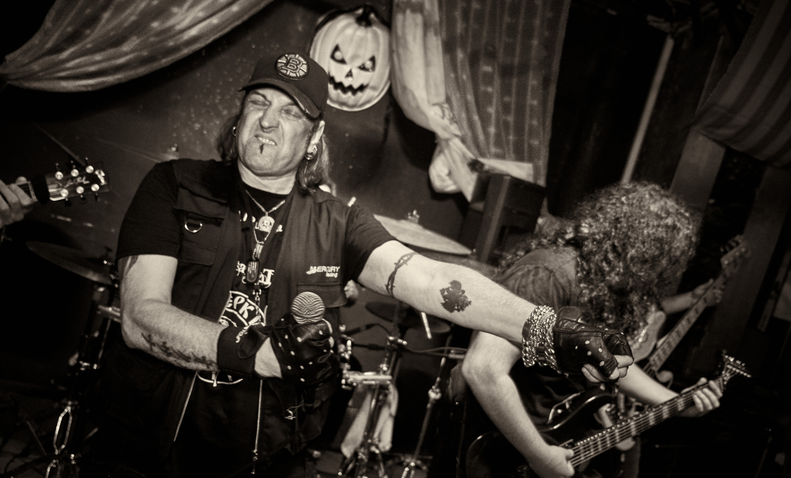 Artur Bercut Show in Haifa. Middle East Photo Agency — Weddings, Bar & Bat Mitzvahs, Brit Milah, Theater, Magnets, Portraits