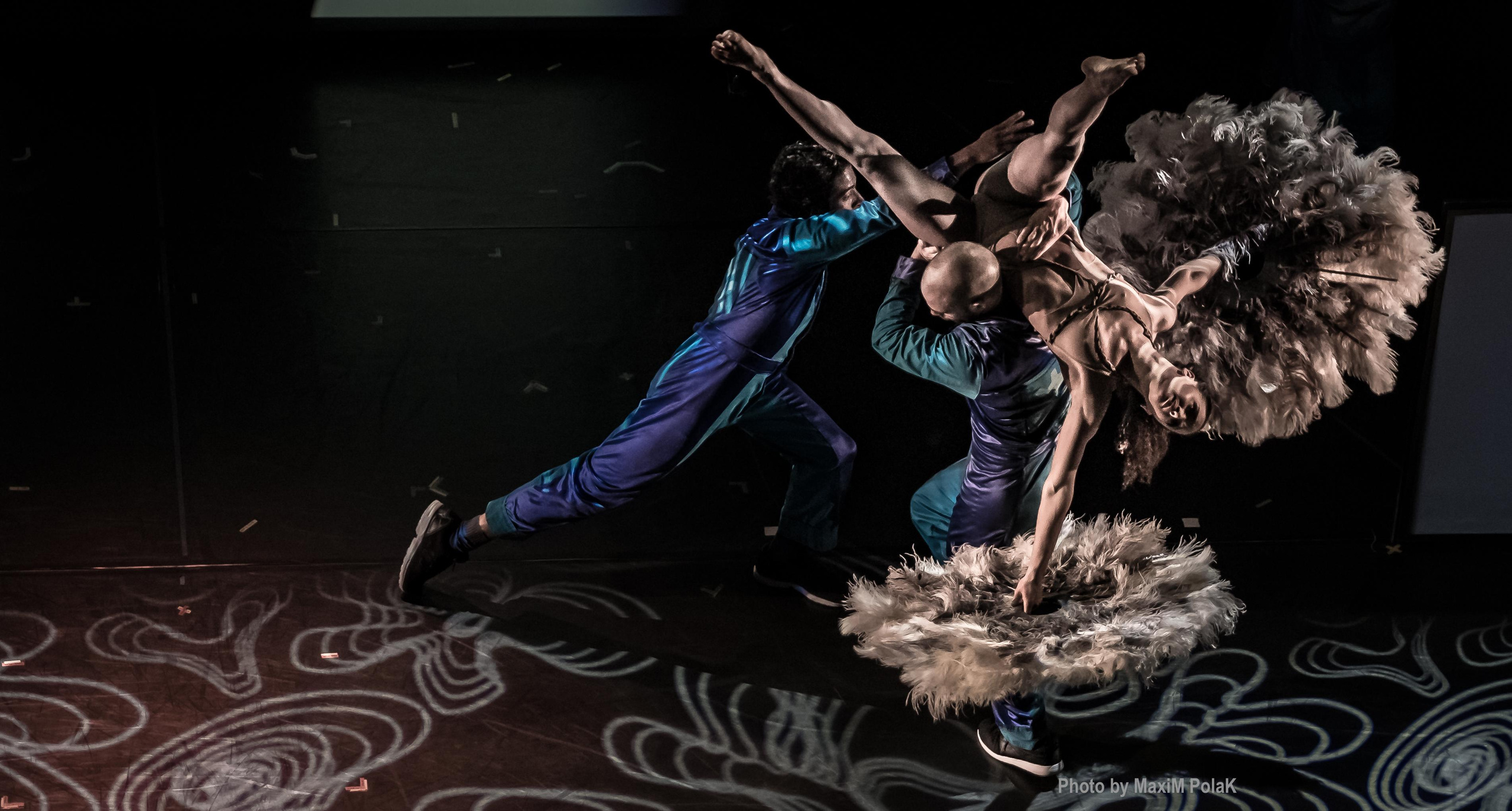 Pilobolus. USA. Middle East Photo Agency — Weddings, Bar & Bat Mitzvahs, Brit Milah, Theater, Magnets, Portraits