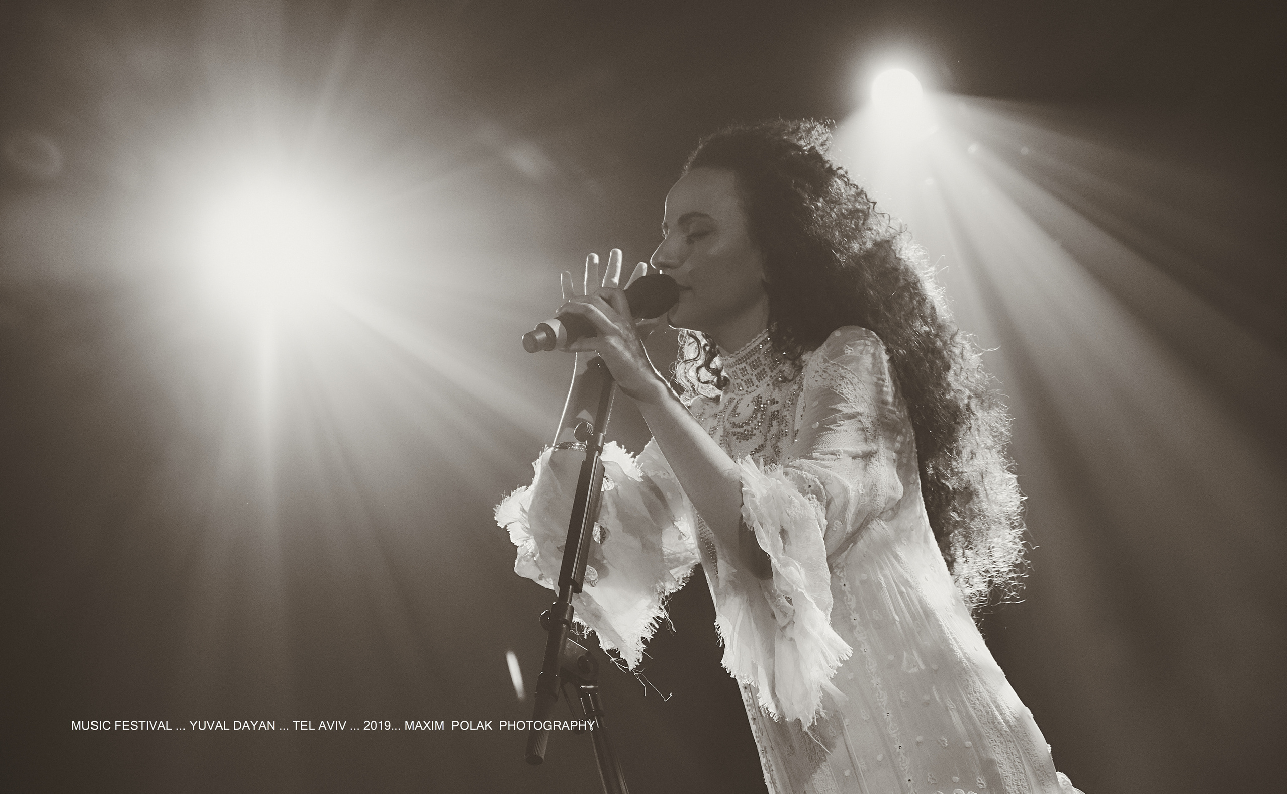 YUVAL DAYAN. Middle East Photo Agency סוכנות צילום המזרח התיכון — צילום מקצועי והדפסת מגנטים לאירועים