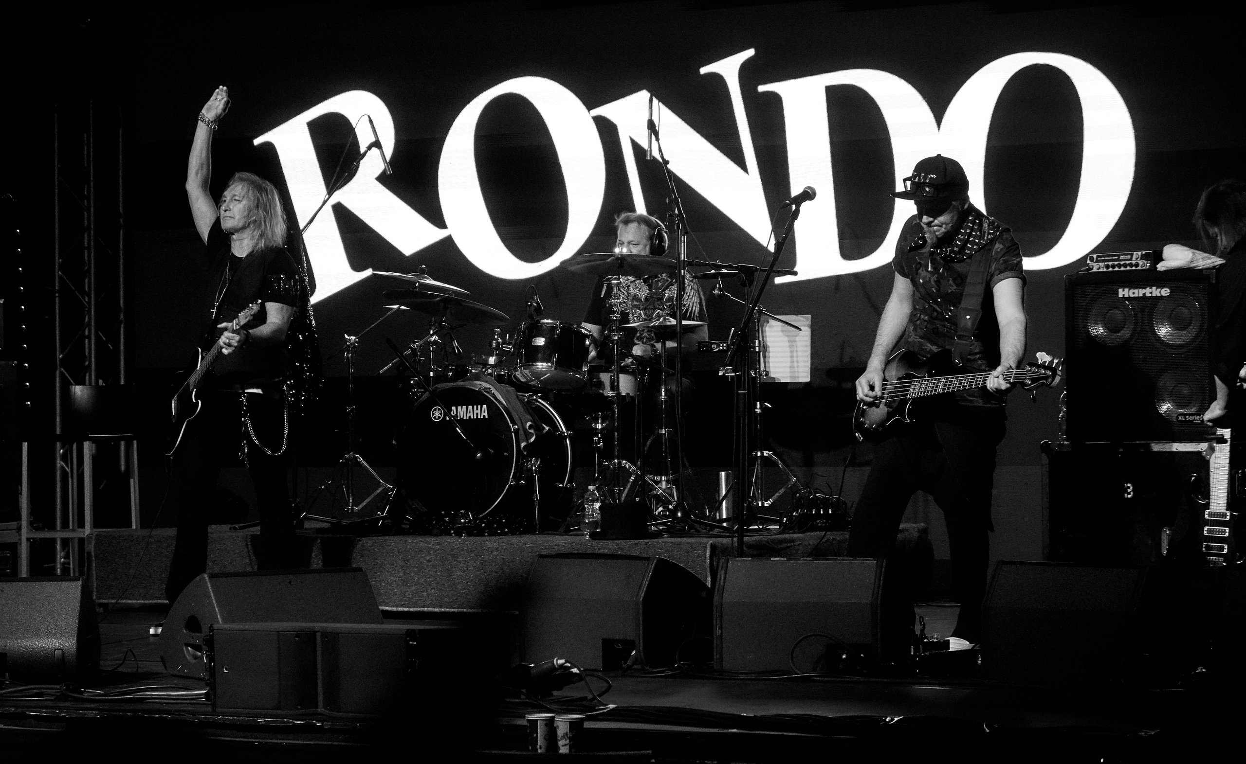 Alexander Ivanov and RONDO. Middle East Photo Agency — Свадьбы, Бар и Бат-мицва, Брит, Театр, Магниты, Портреты