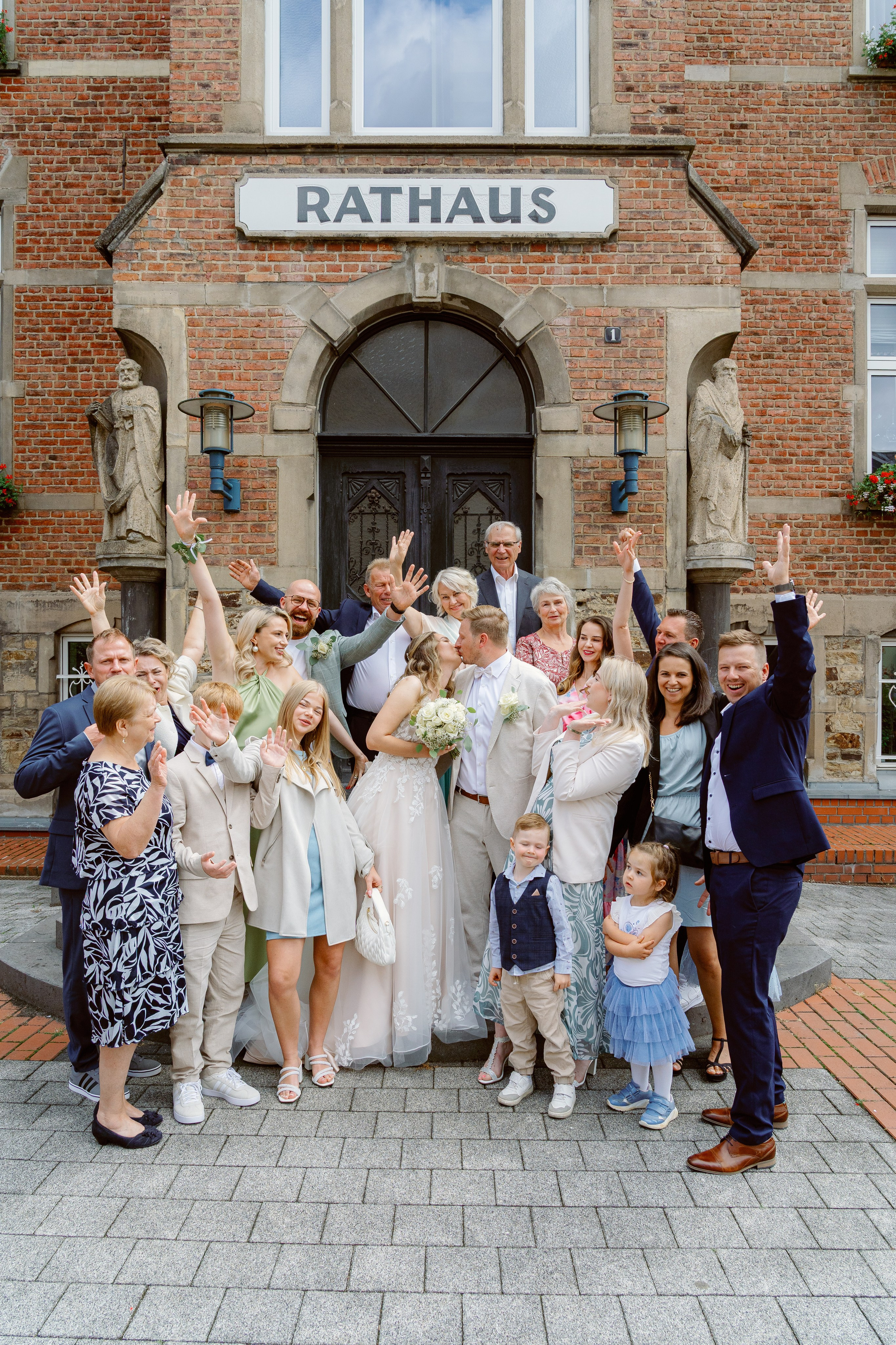 WEDDING. Main
