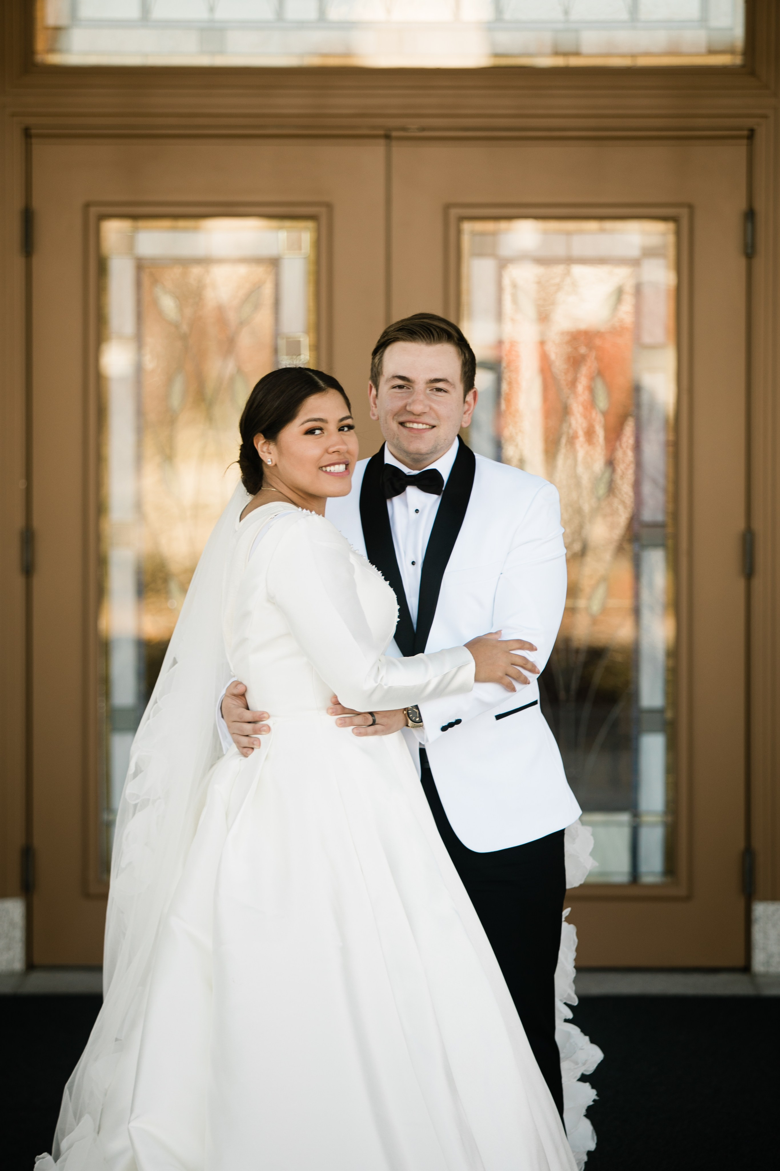 Samantha & Mike Wedding. Fotografía accesible en Calgary