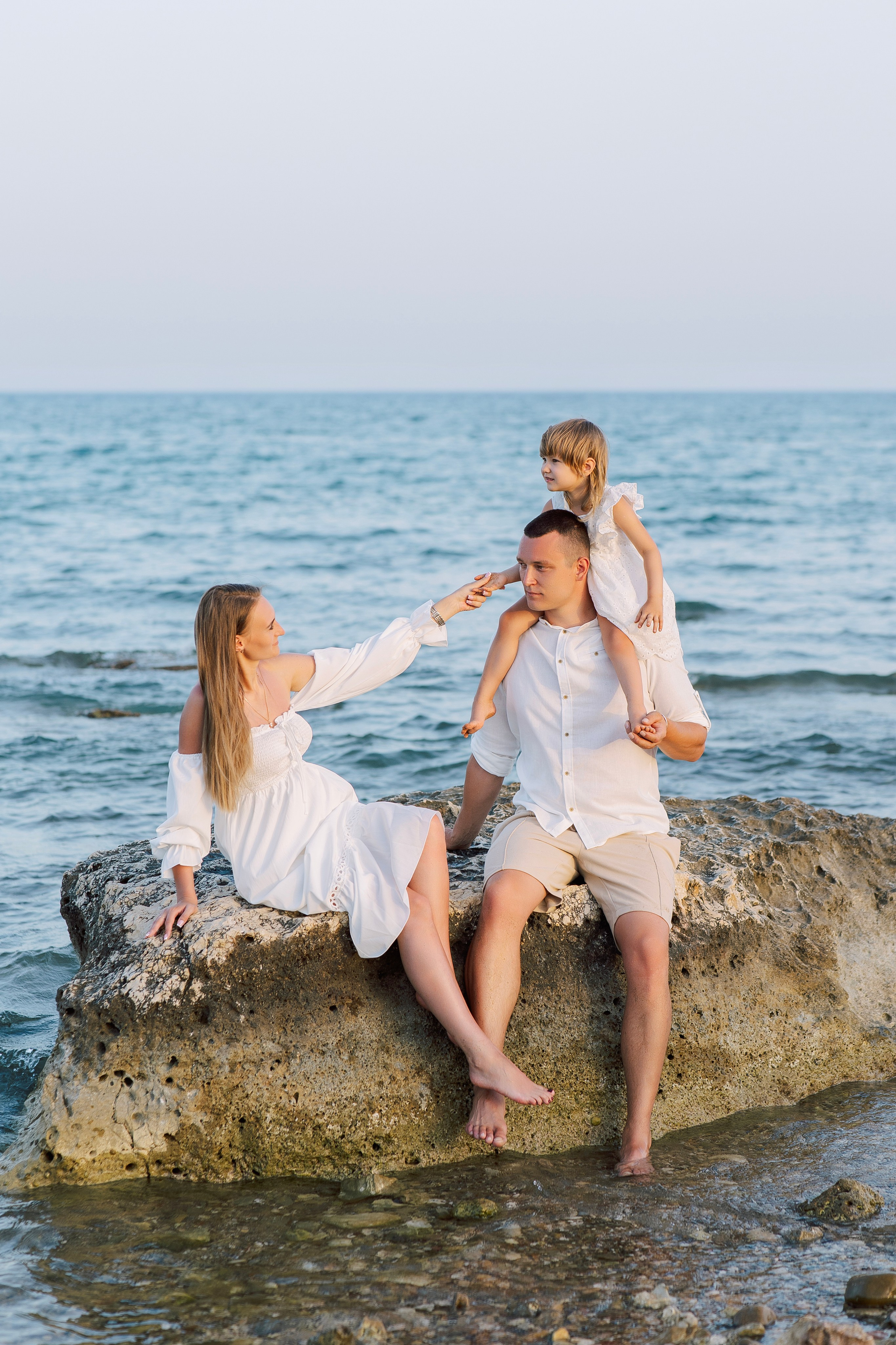 .Семейная фотосессия на пляже в Сиде на закате. Фотограф в Алании в Турции, Аланья, Сиде, Белек, Анталия, Кемер, Конаклы, Окурджалар. Фотосъемки в Алании. Фотосессия в Алания.Алсу Девели