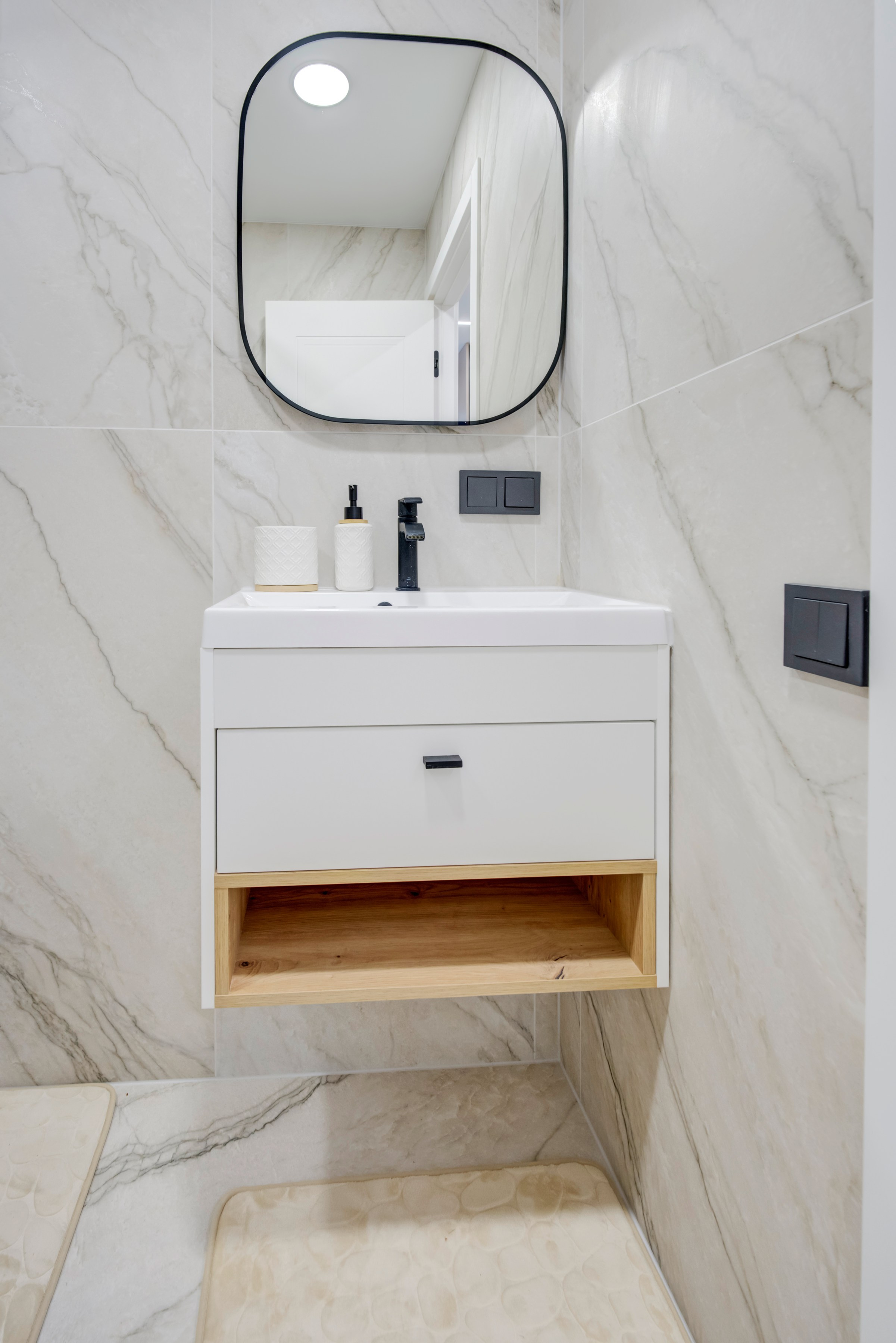 Viršuliškių g.28. Elina Sapiega fotografė Vilniuje