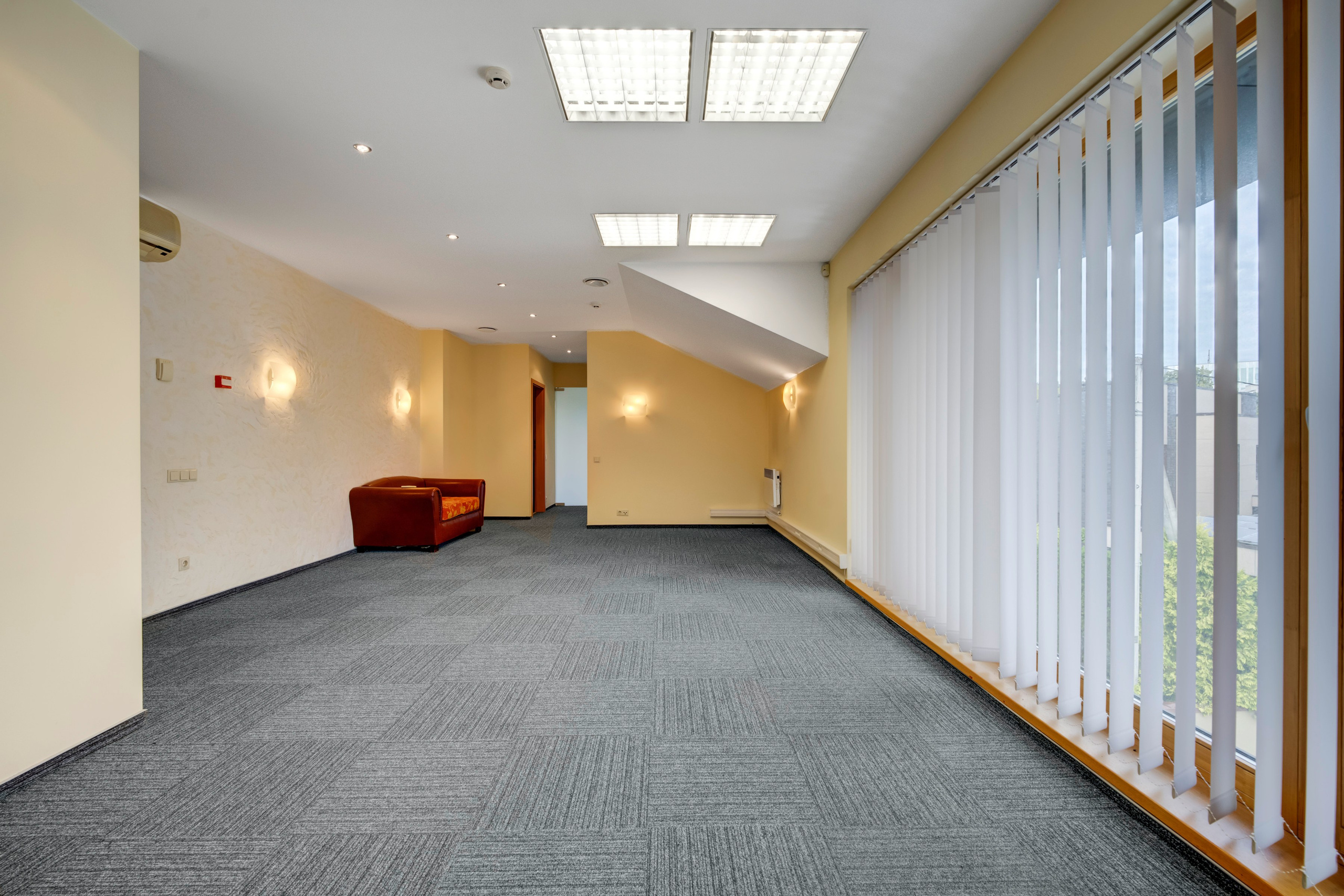 Kėstučio g. 30, komerc. patalpos. Elina Sapiega fotografė Vilniuje