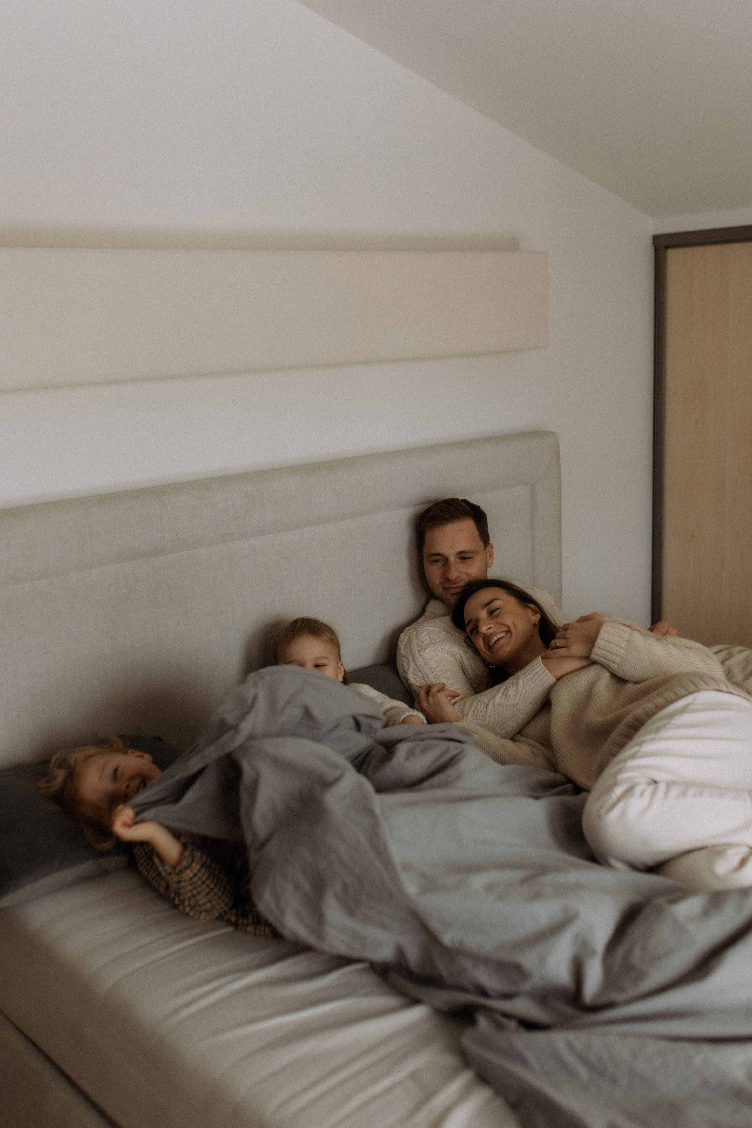 Šventinė šeimos fotosesija | NAMAI. Vestuvių ir šeimų fotografė Lena Bondarenko / belove photo