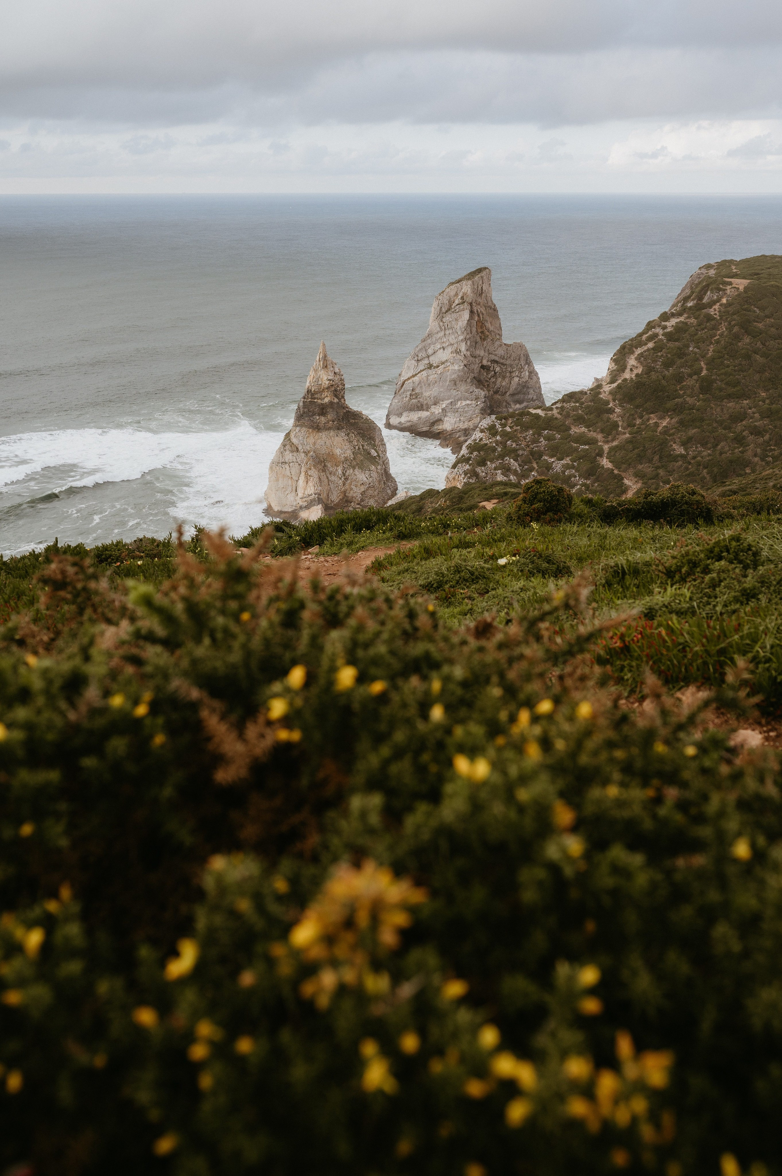 Praia da Ursa – ședință foto de cuplu într-un loc magic din Portugalia. Valentin Melen — wedding photographer