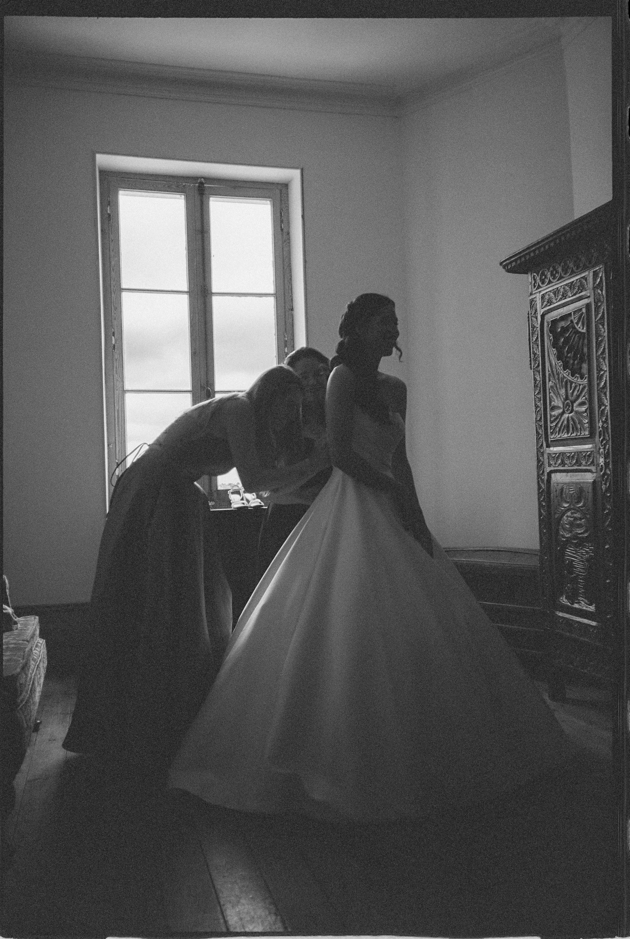 Wedding in a French Château | Destination Wedding Photography. Wedding photographer in Italy