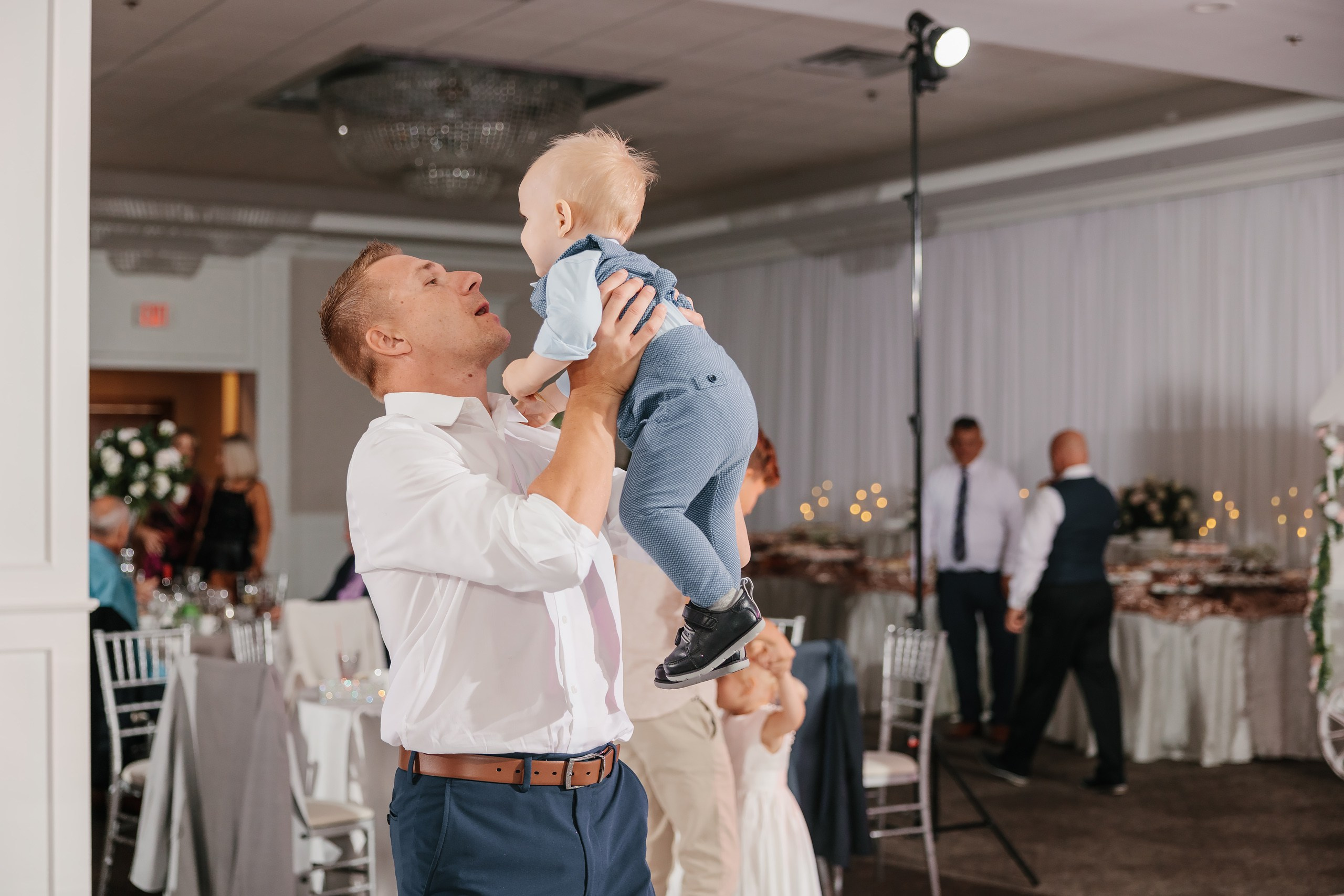 31.08.2024 Wedding. Wedding family event photographer in Chicago Nick Yushevich