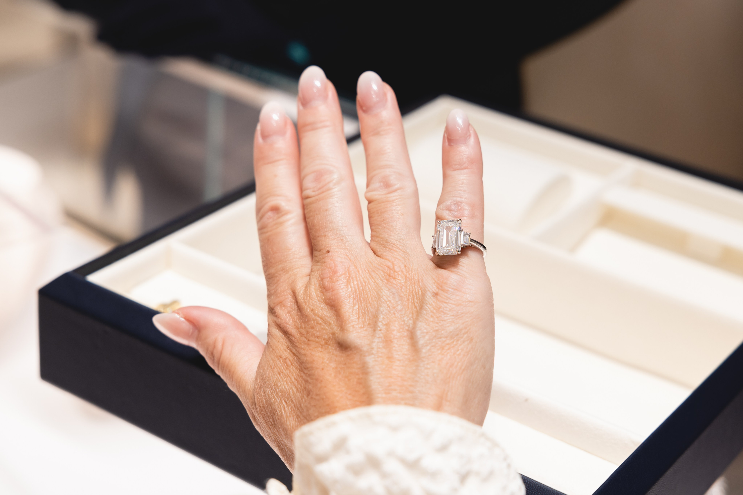 Tiffany. Professional wedding photographer in Copenhagen, Denmark — Julia Byron