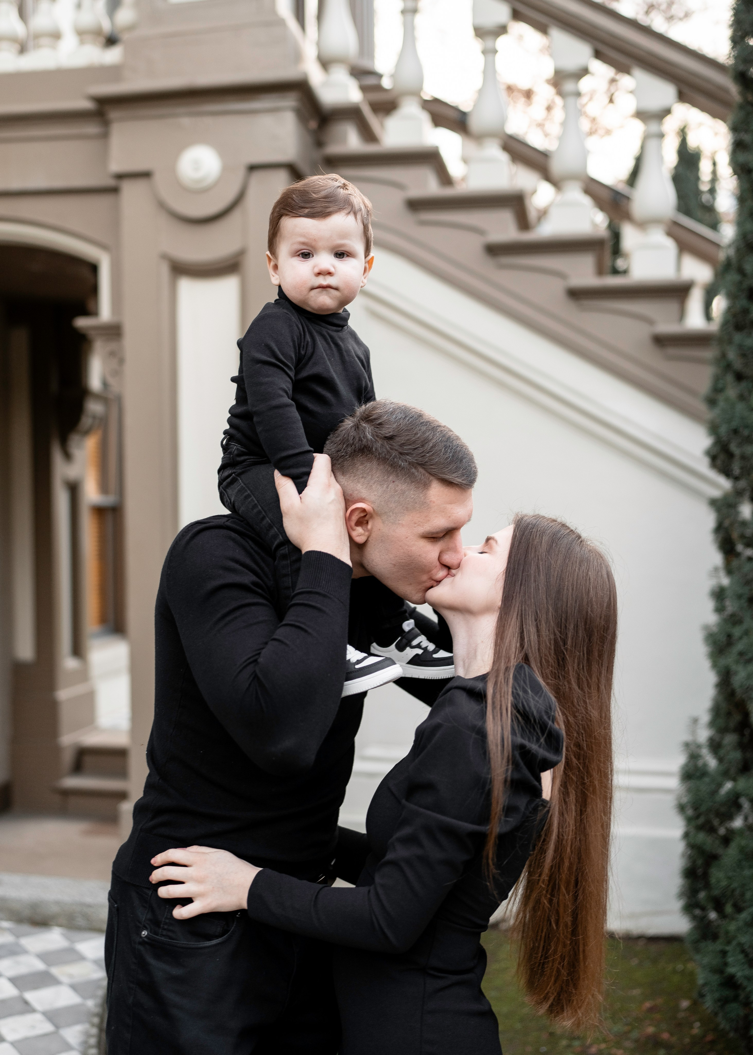 Artem, Nadia & Elisha. Family photographer in Sacramento | Sofia Pavenko