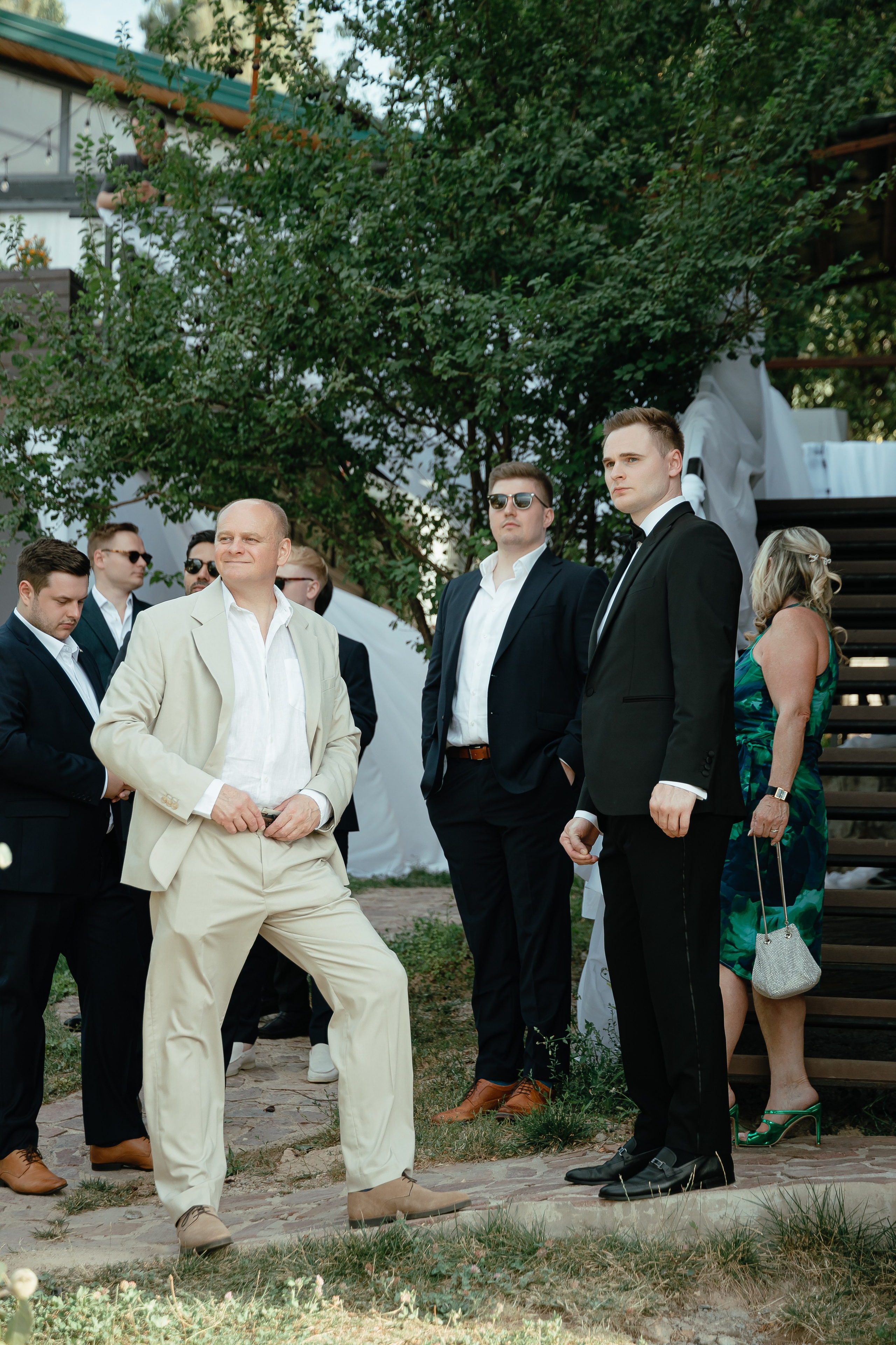 Thomas & Suyumbika. Главная