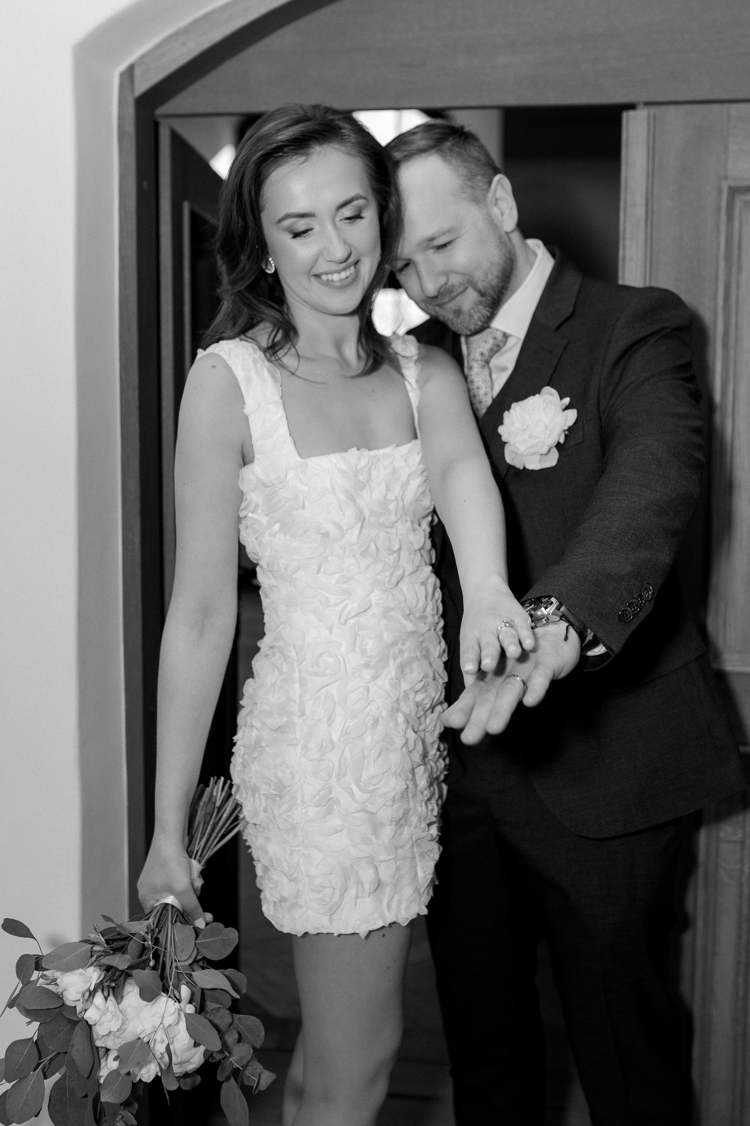 Monika ir Vytautas — miestu alsuojanti trumpa jaunųjų fotosesija Kaune